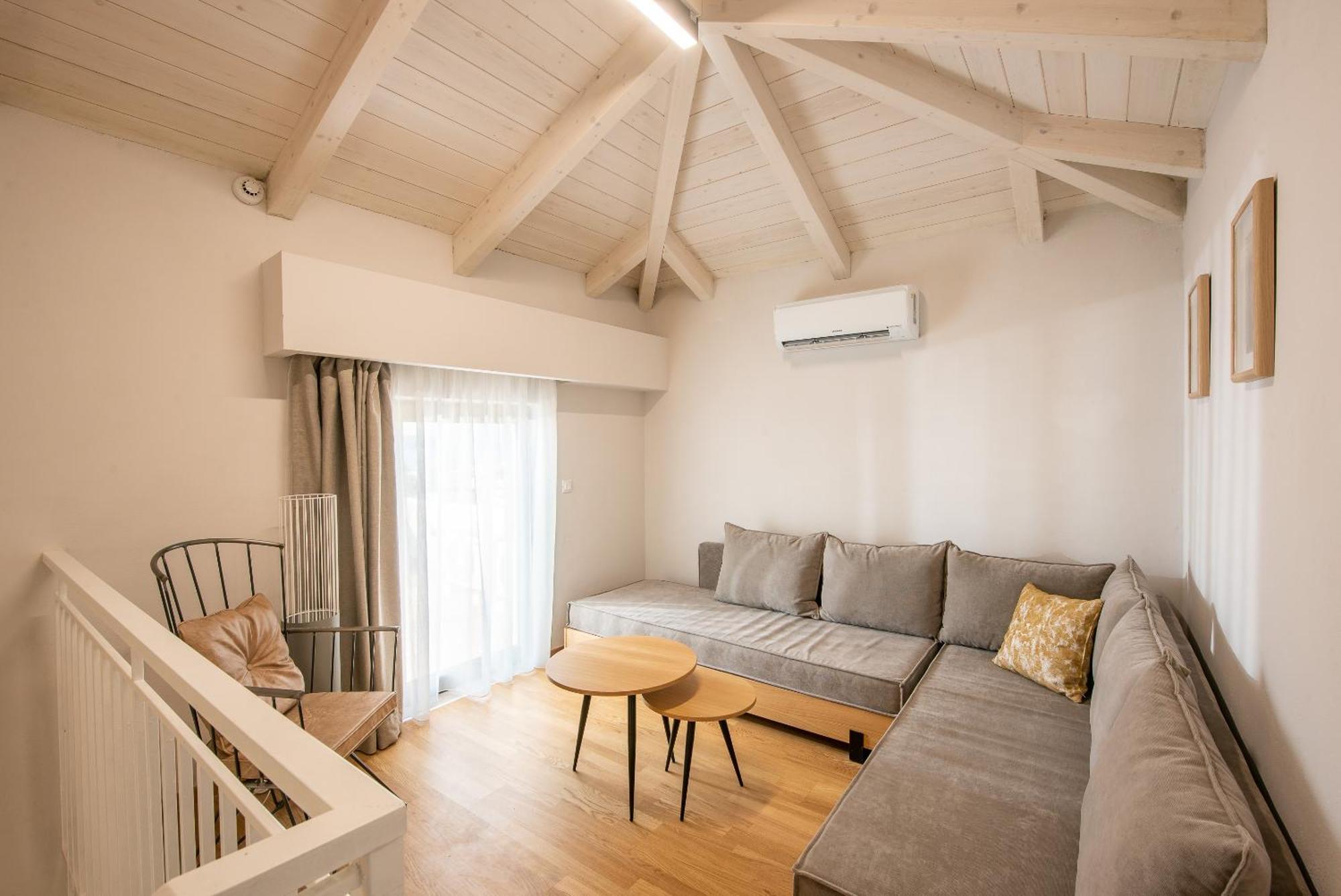 Hotel Caldera Village 4*