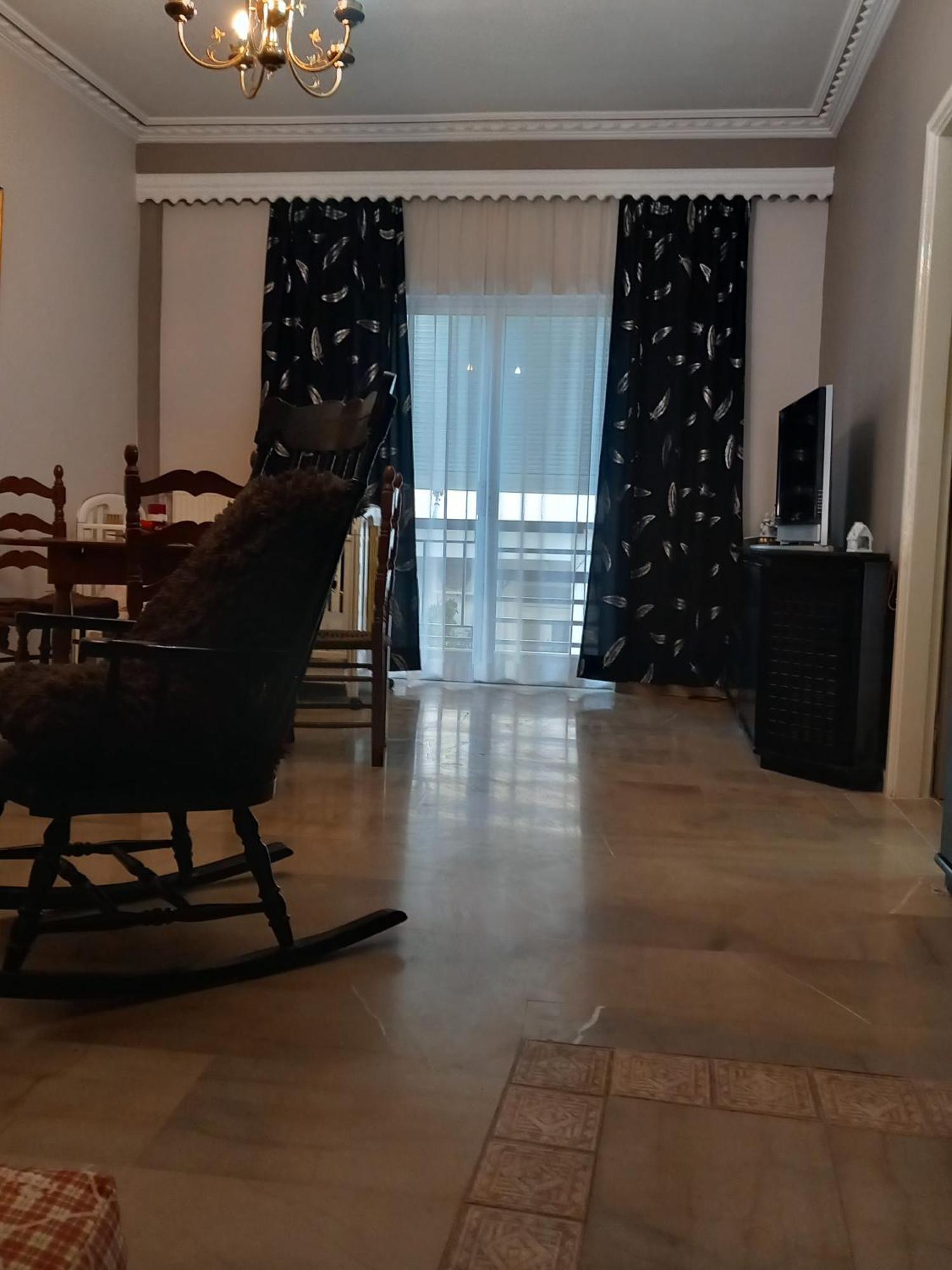 Flat With Private Apartment