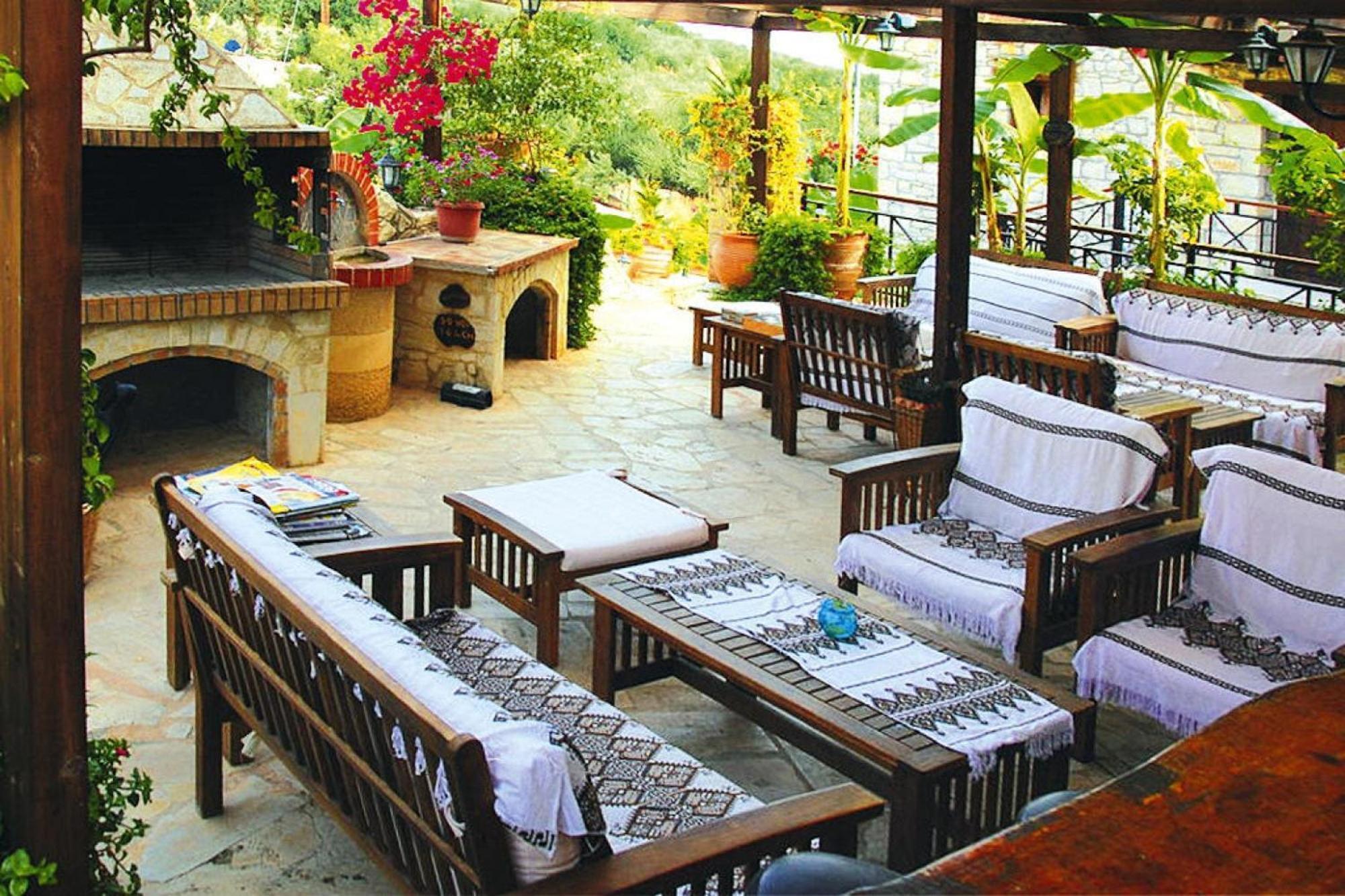 In Bali With Pool Bali (Crete)
