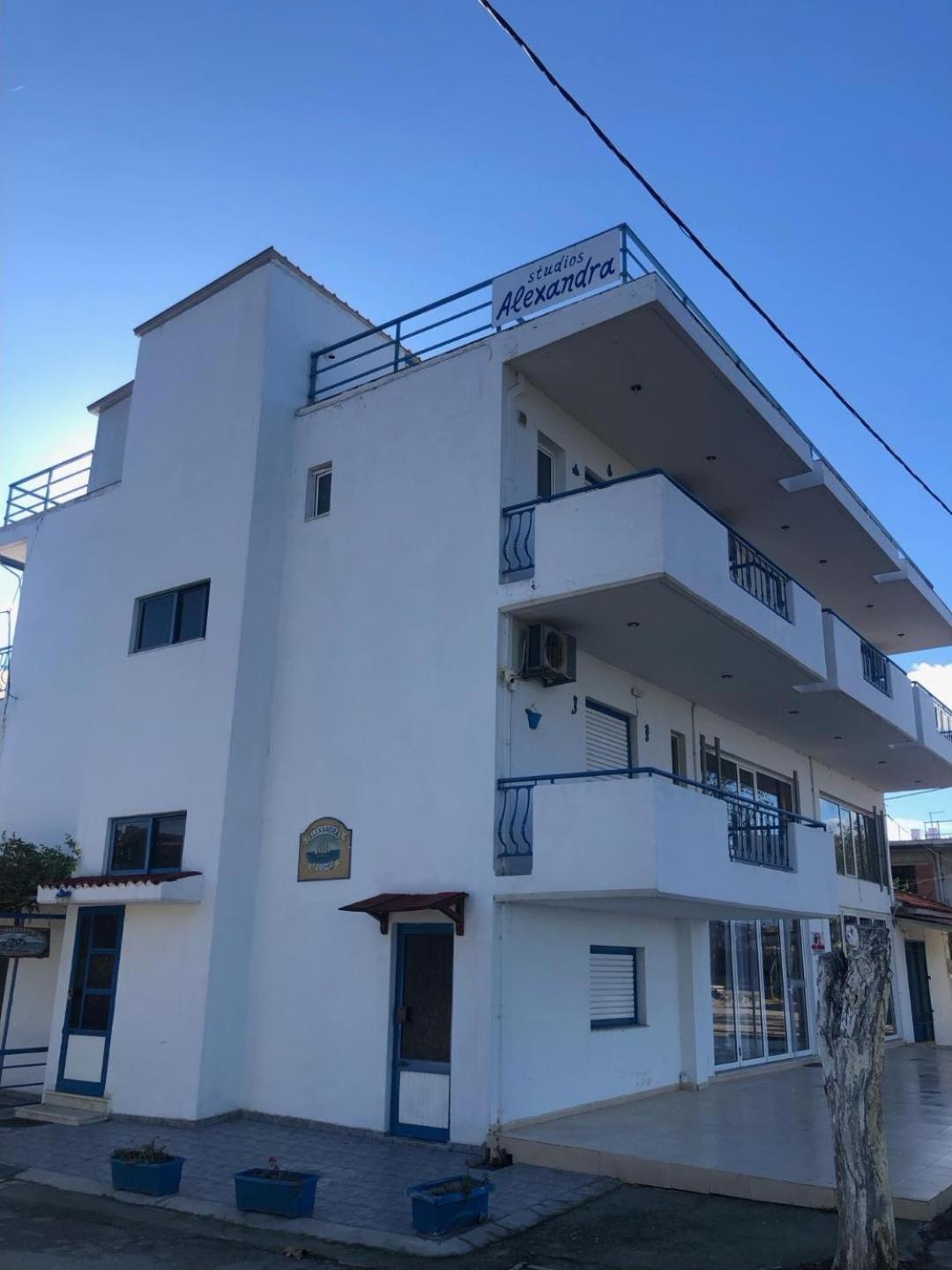 Aparthotel Alexandra Neos Pirgos