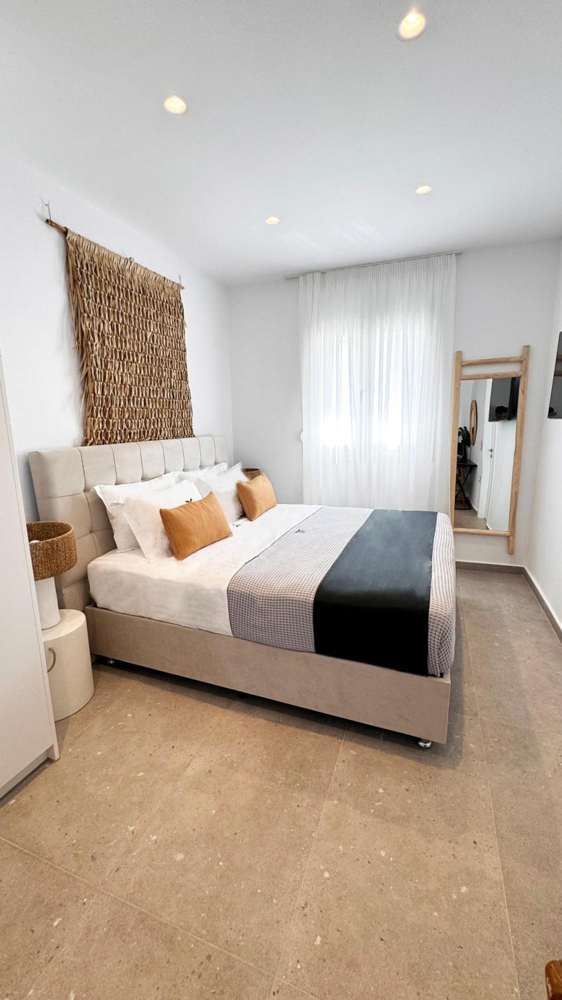 Angel Syros Luxury Apartment