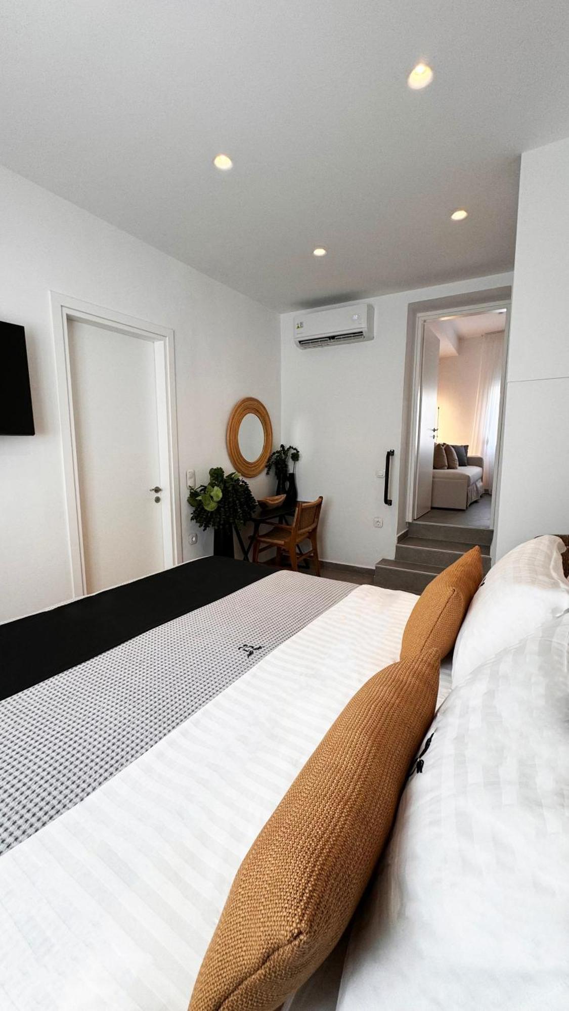 Angel Syros Luxury Apartment