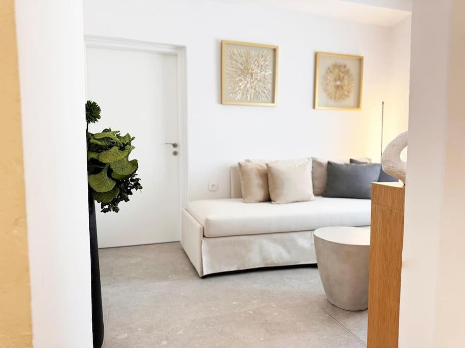 Angel Syros Luxury Apartment *