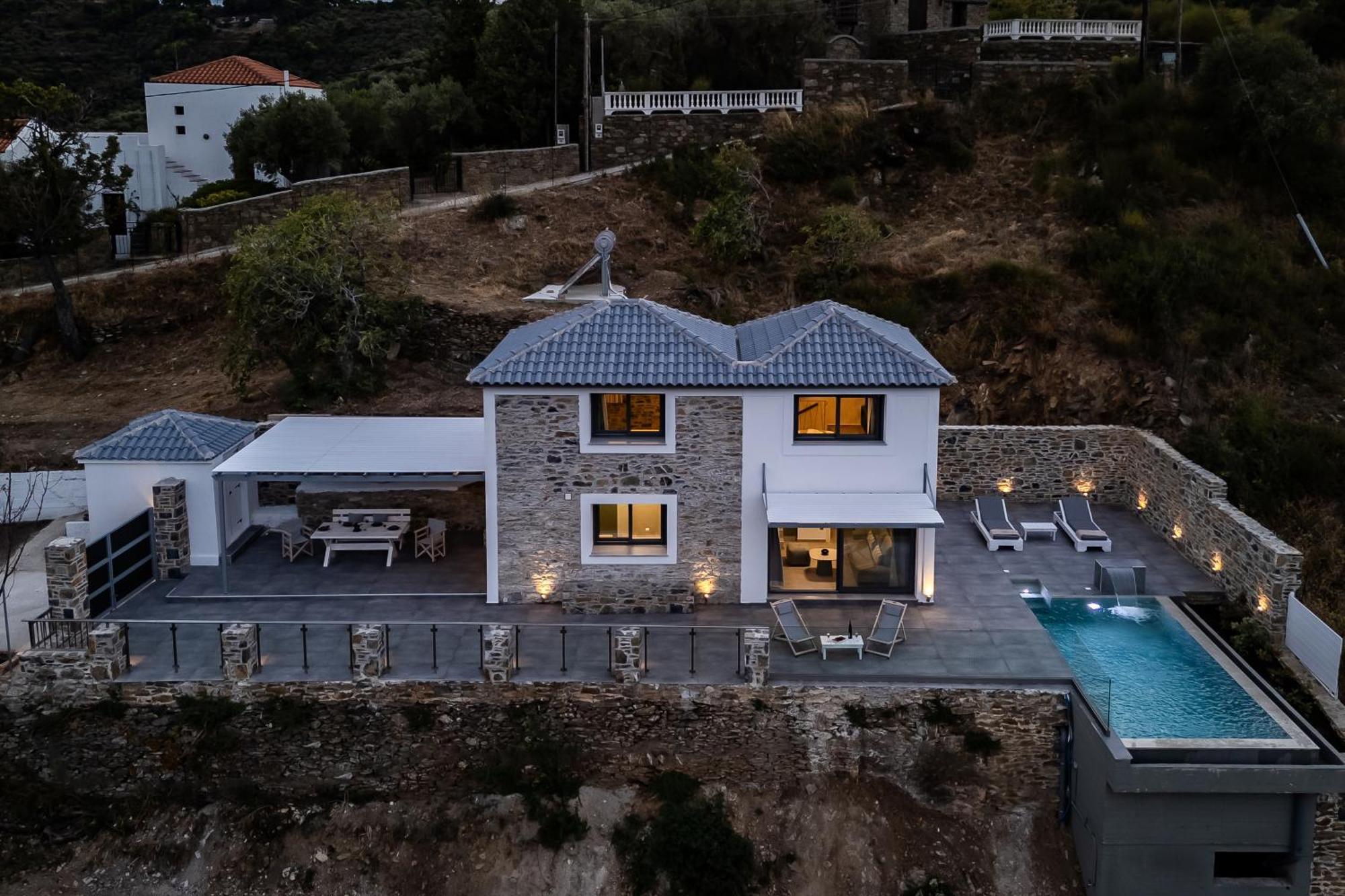 Jonina * Skopelos Town