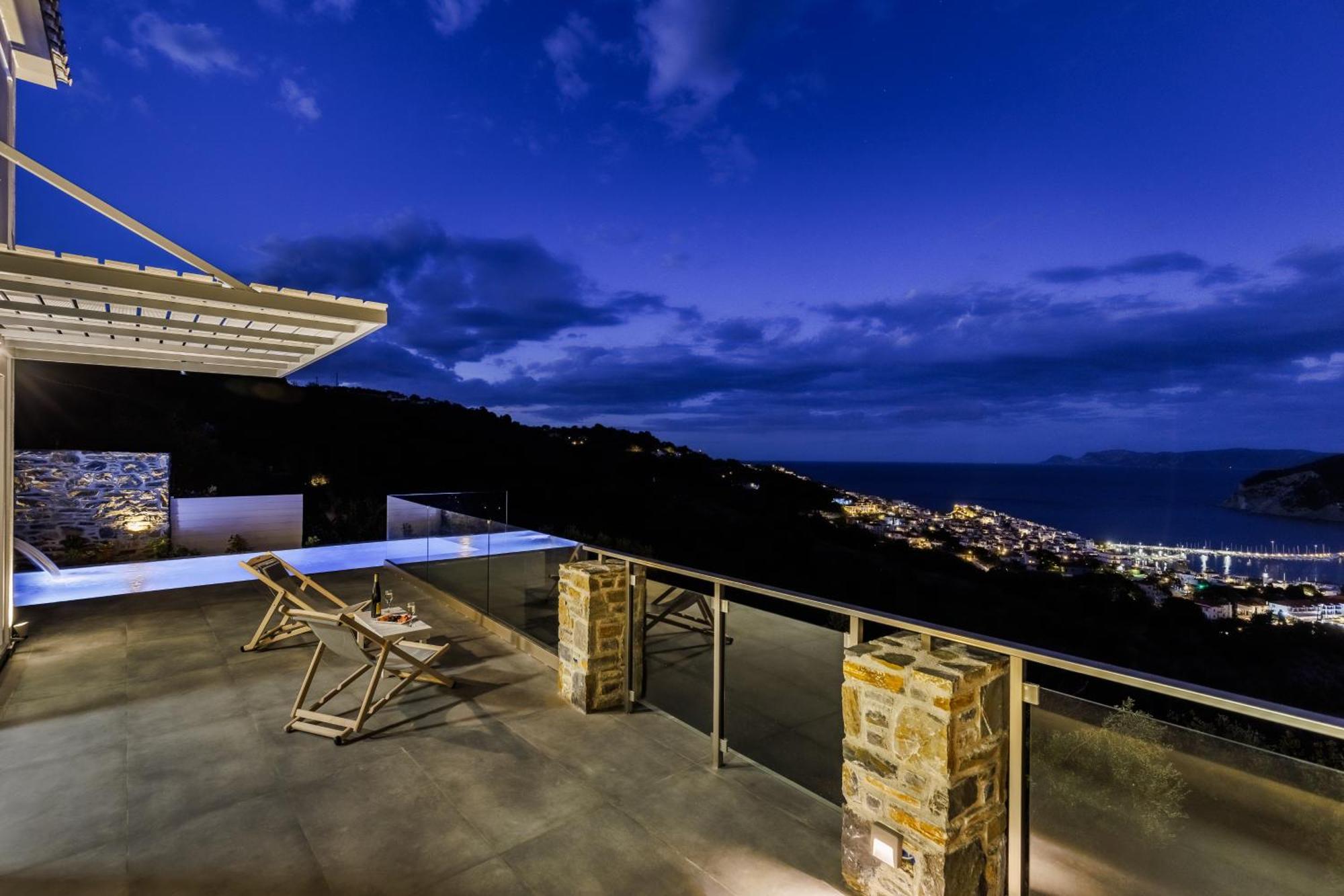 Jonina Villa