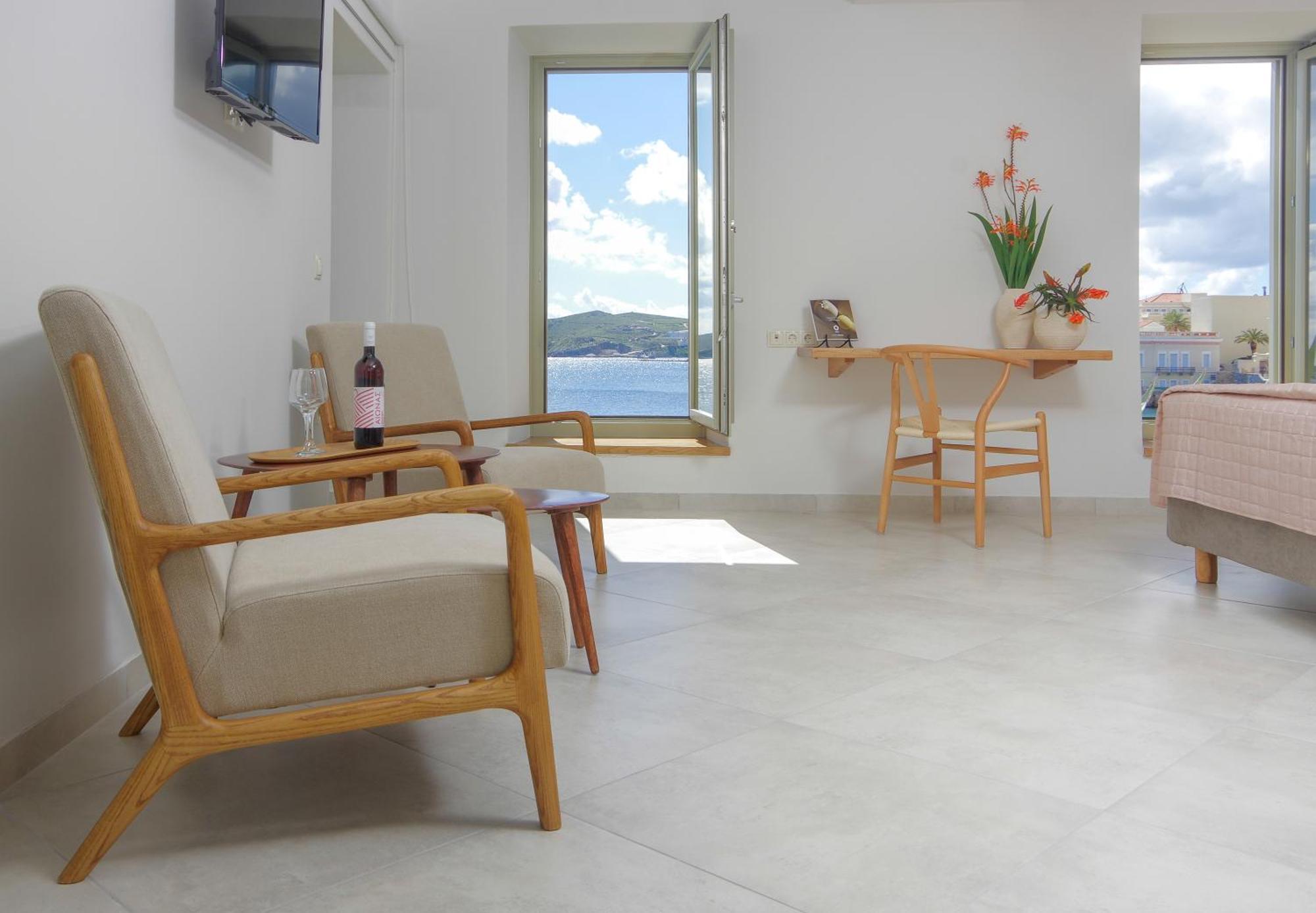 Floris Manor Hotel *