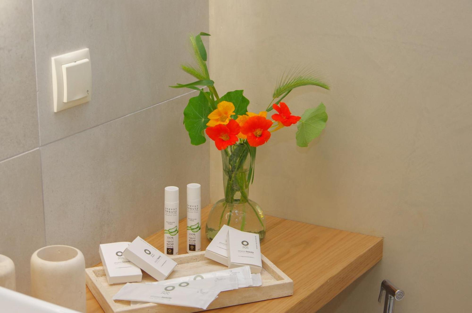 Floris Manor Hotel *