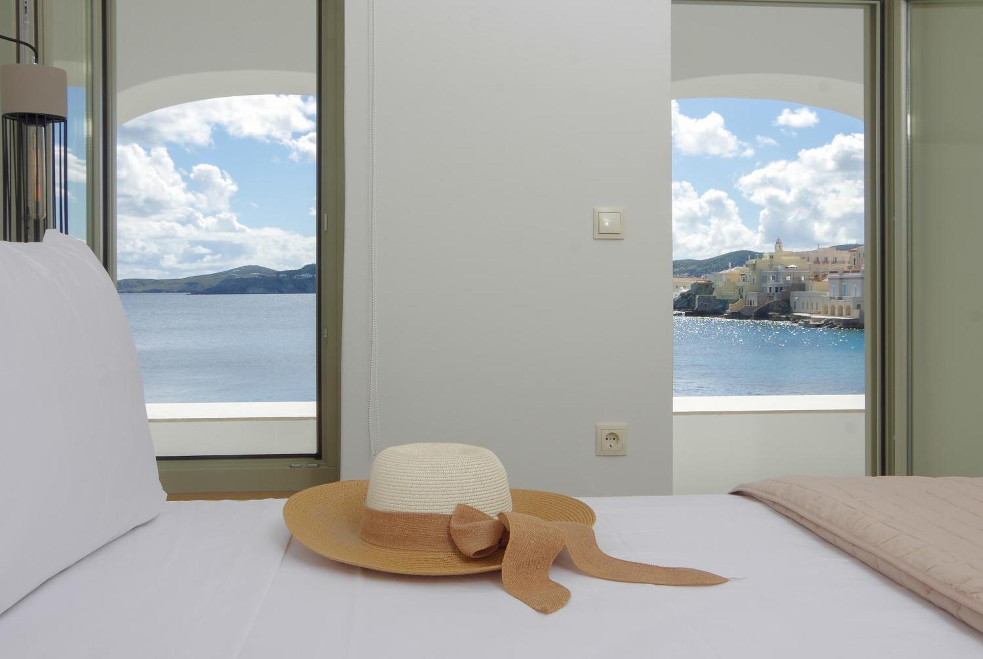 Floris Manor Hotel