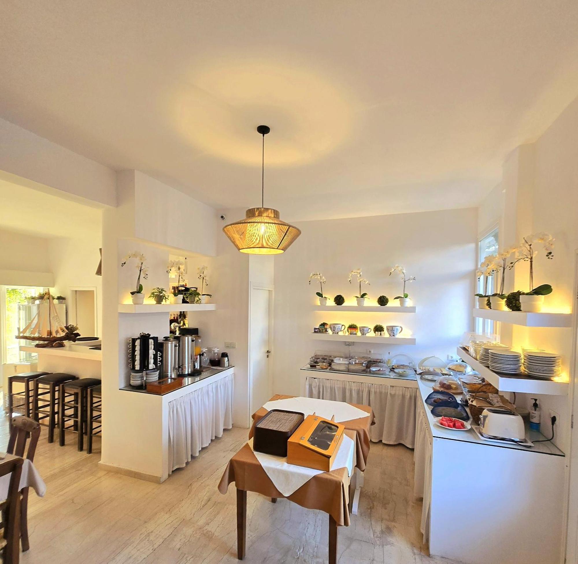 Aphrodite Boutique Aliki (Paros)