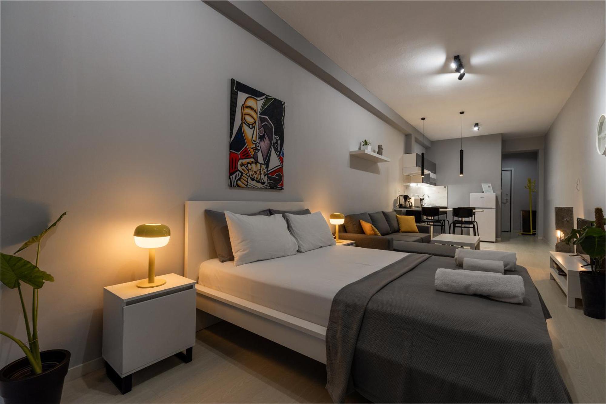 Modern 305 * Xanthi