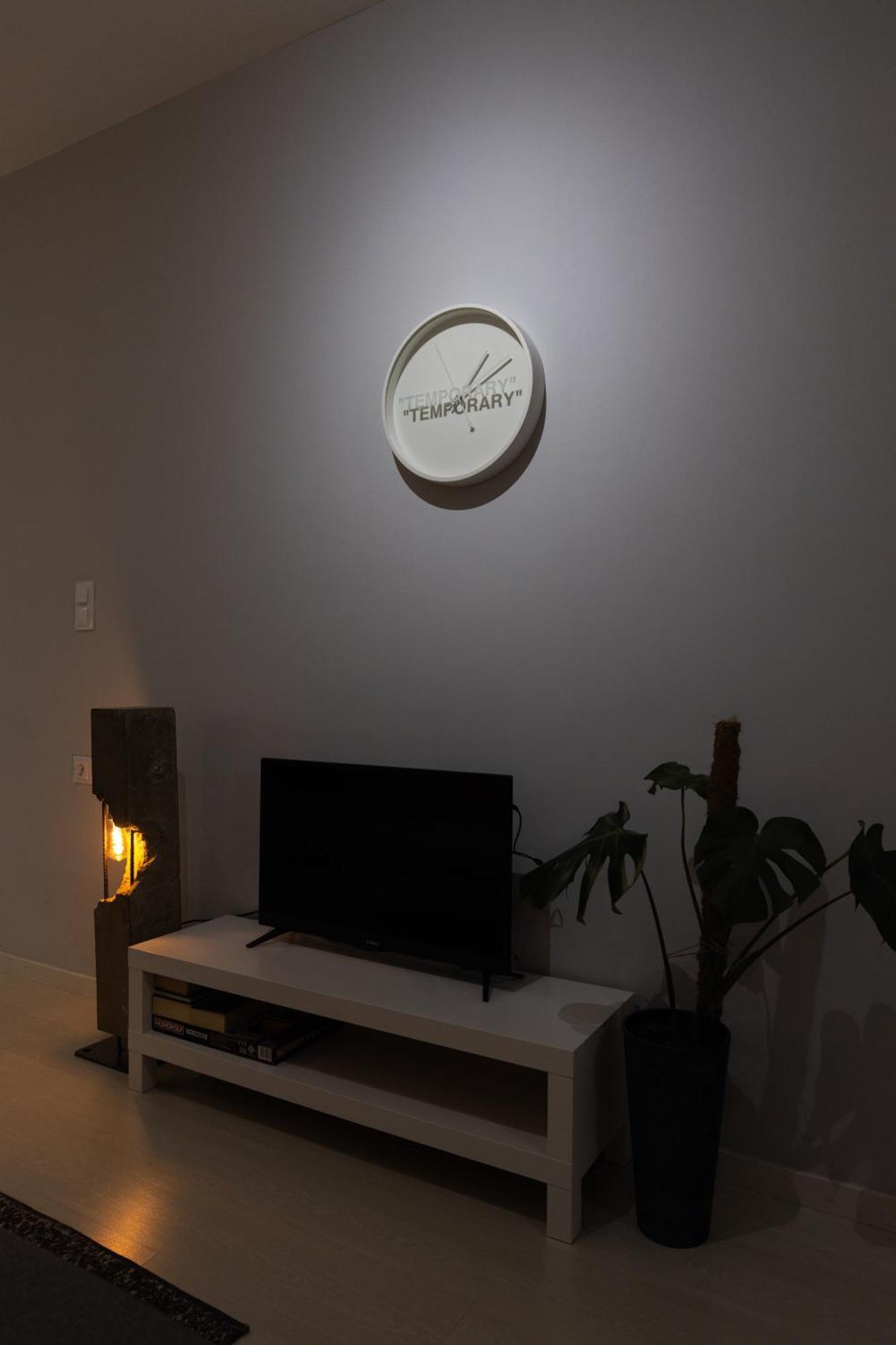 Modern 305 Apartment
