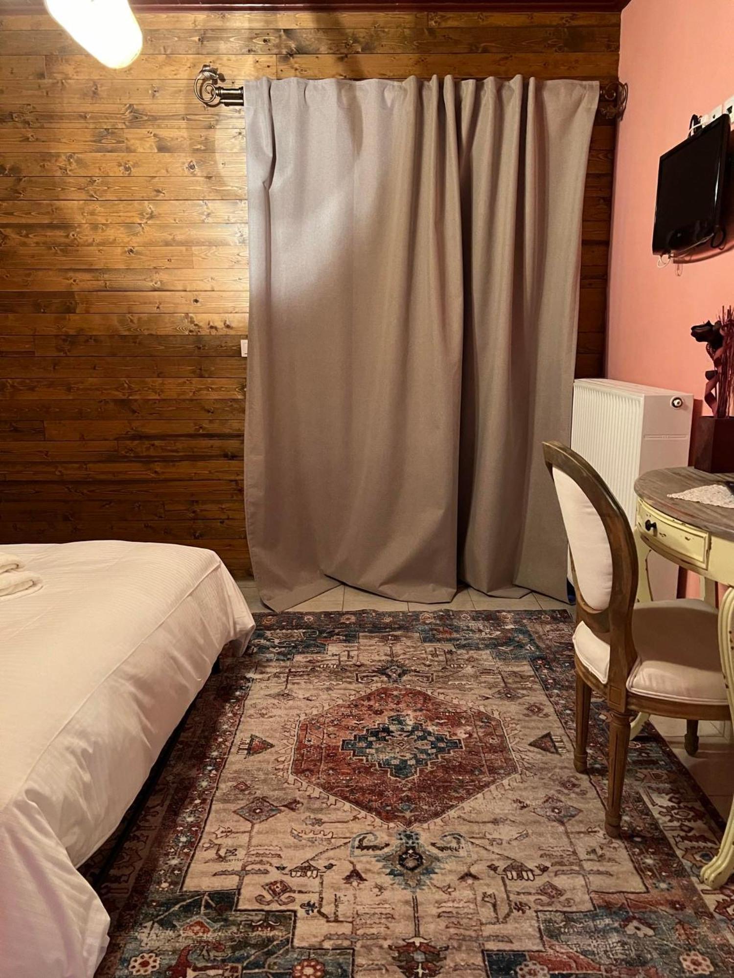 Ikojenia Traditional Hostel Papigko