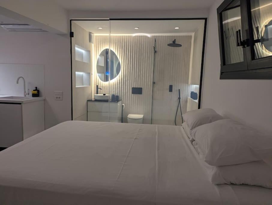 Apartment Loft With Panoramic View Near The Center Of Athens