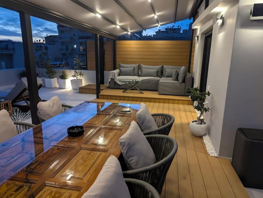 Loft With Panoramic View Near The Center Of * Athens