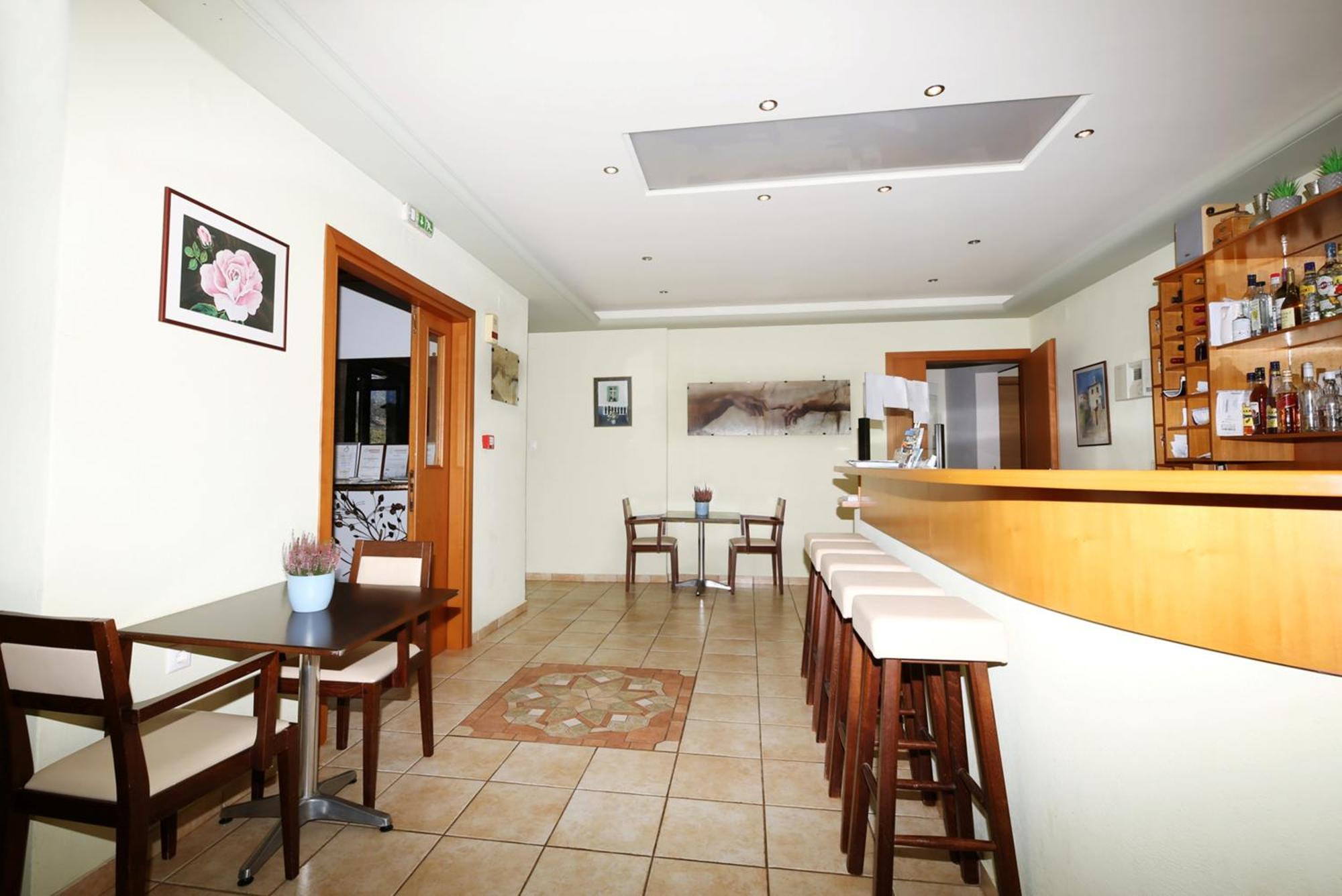 Aparthotel Palirria & Kala Nera