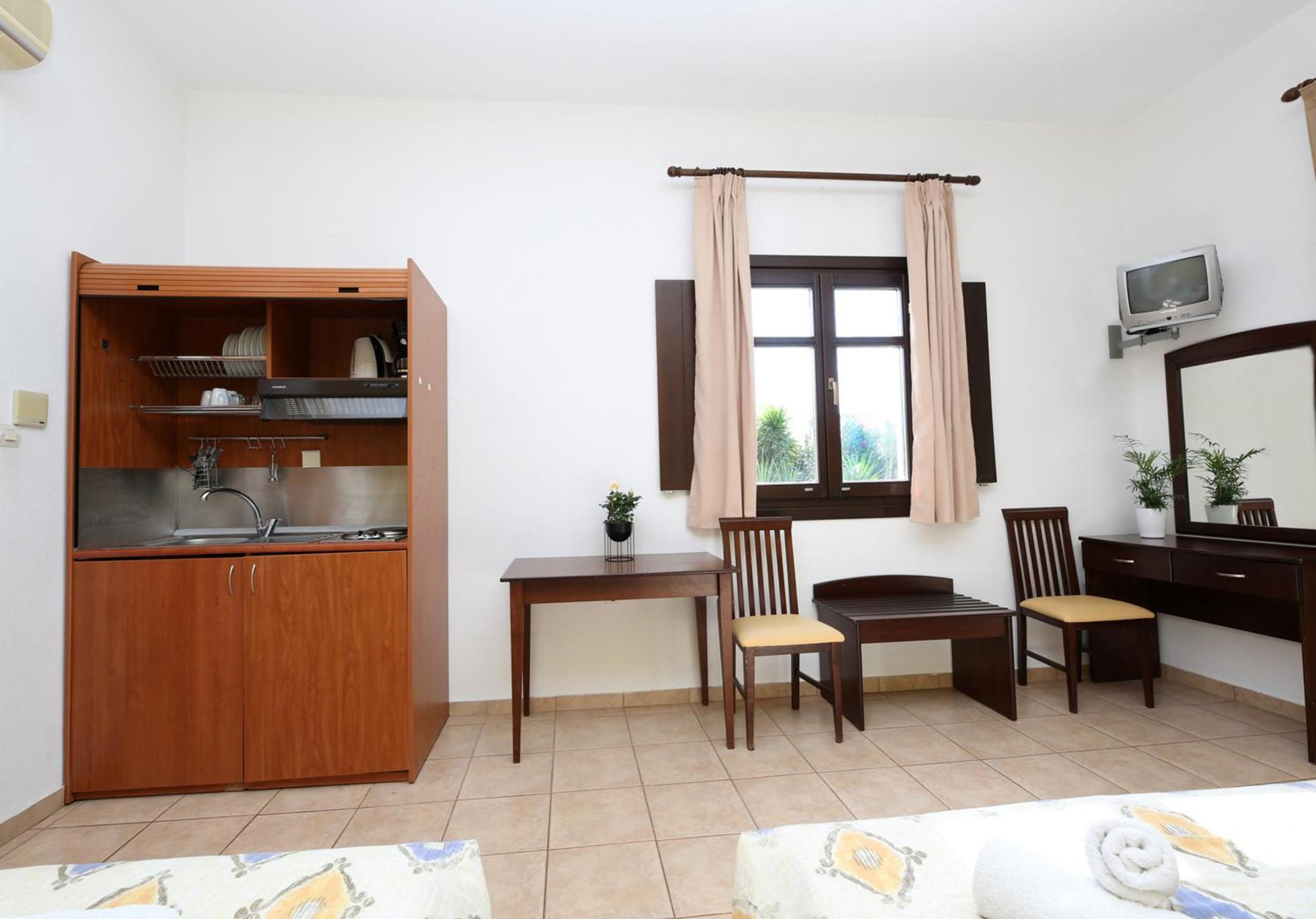 Palirria & Aparthotel
