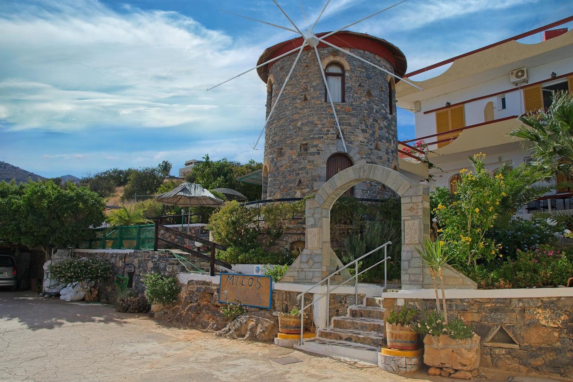 Milos * Elounda (Crete)