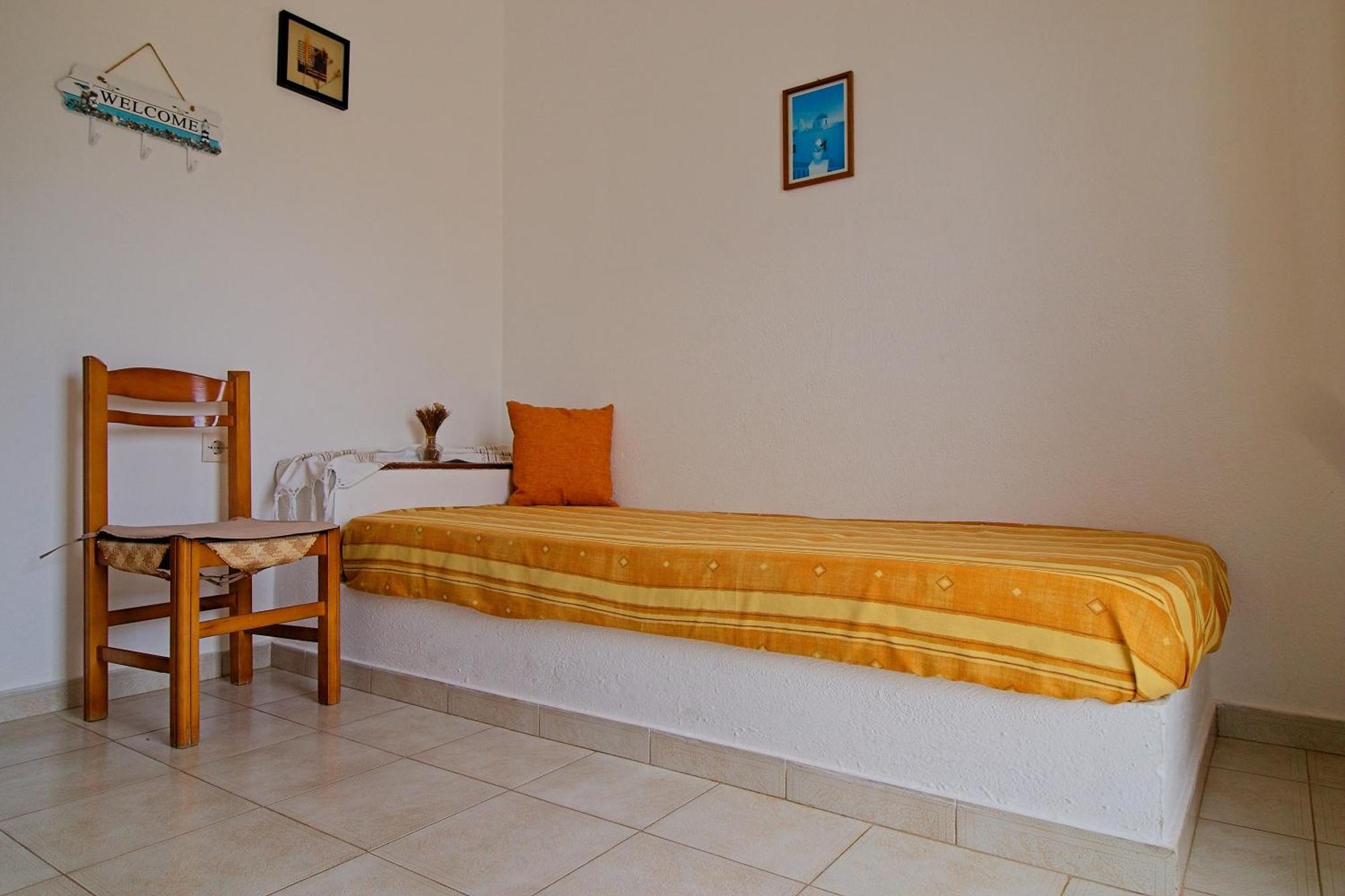 Milos Apartment *