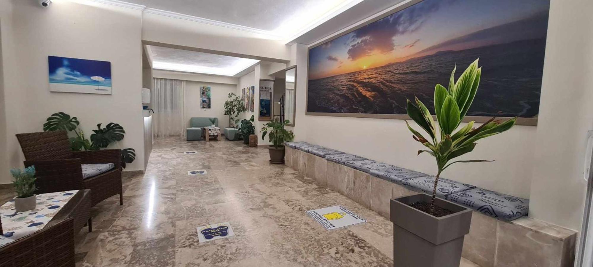Aparthotel Luis 2*