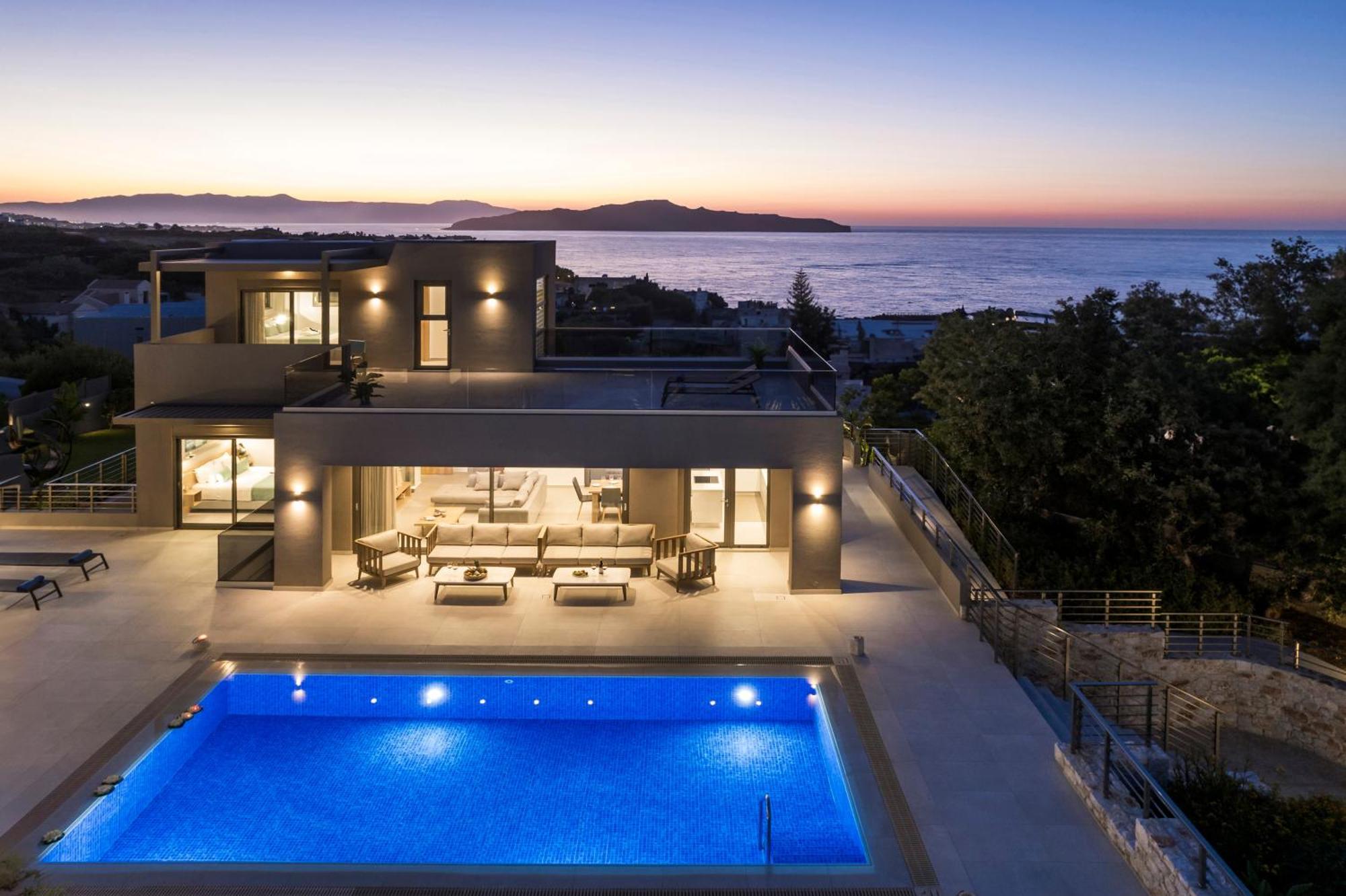 Imperium Luxury Villas-sauna, Jacuzzi, Heated Pool & Gym-chania Villa *