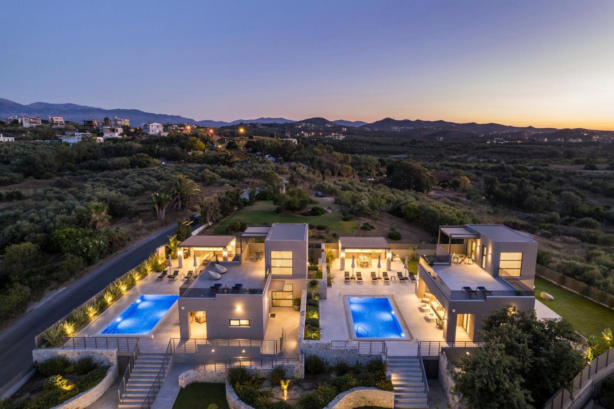 Villa Imperium Luxury Villas-sauna, Jacuzzi, Heated Pool & Gym-chania *