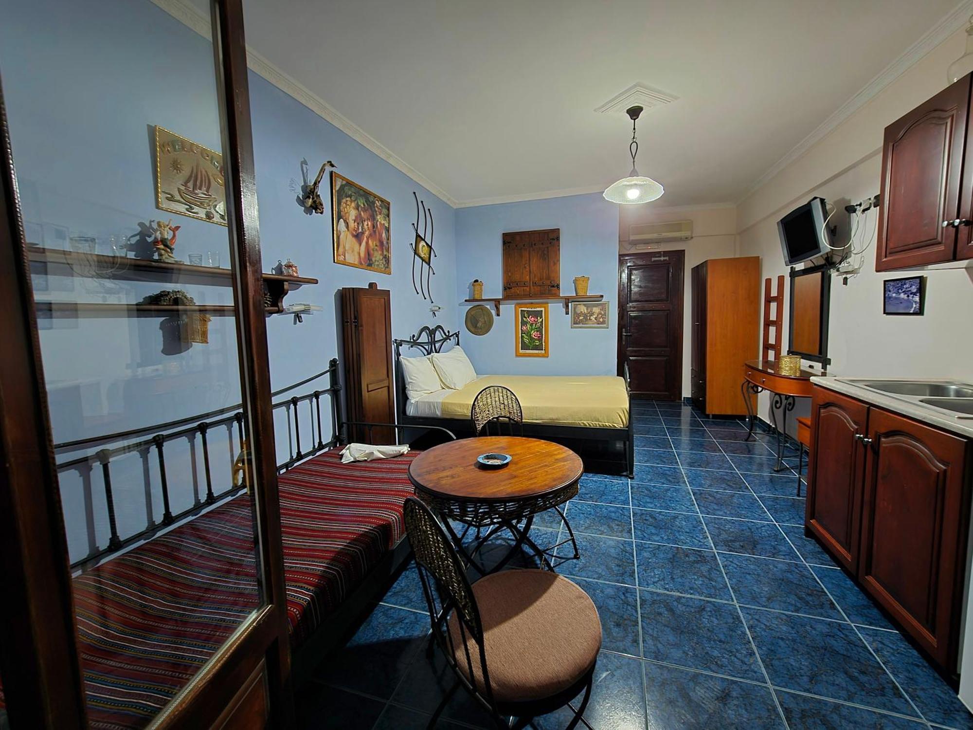 Aglaia Aparthotel