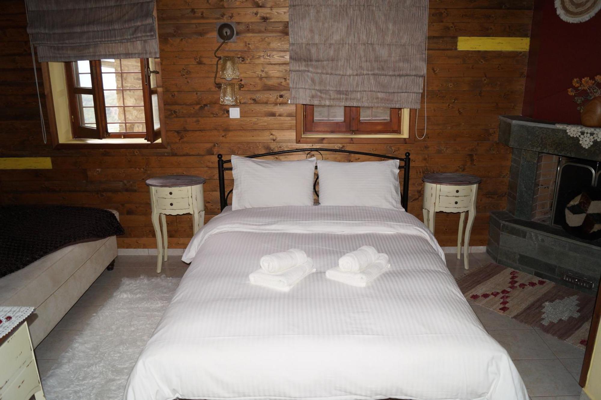 Ikojenia Traditional Hostel