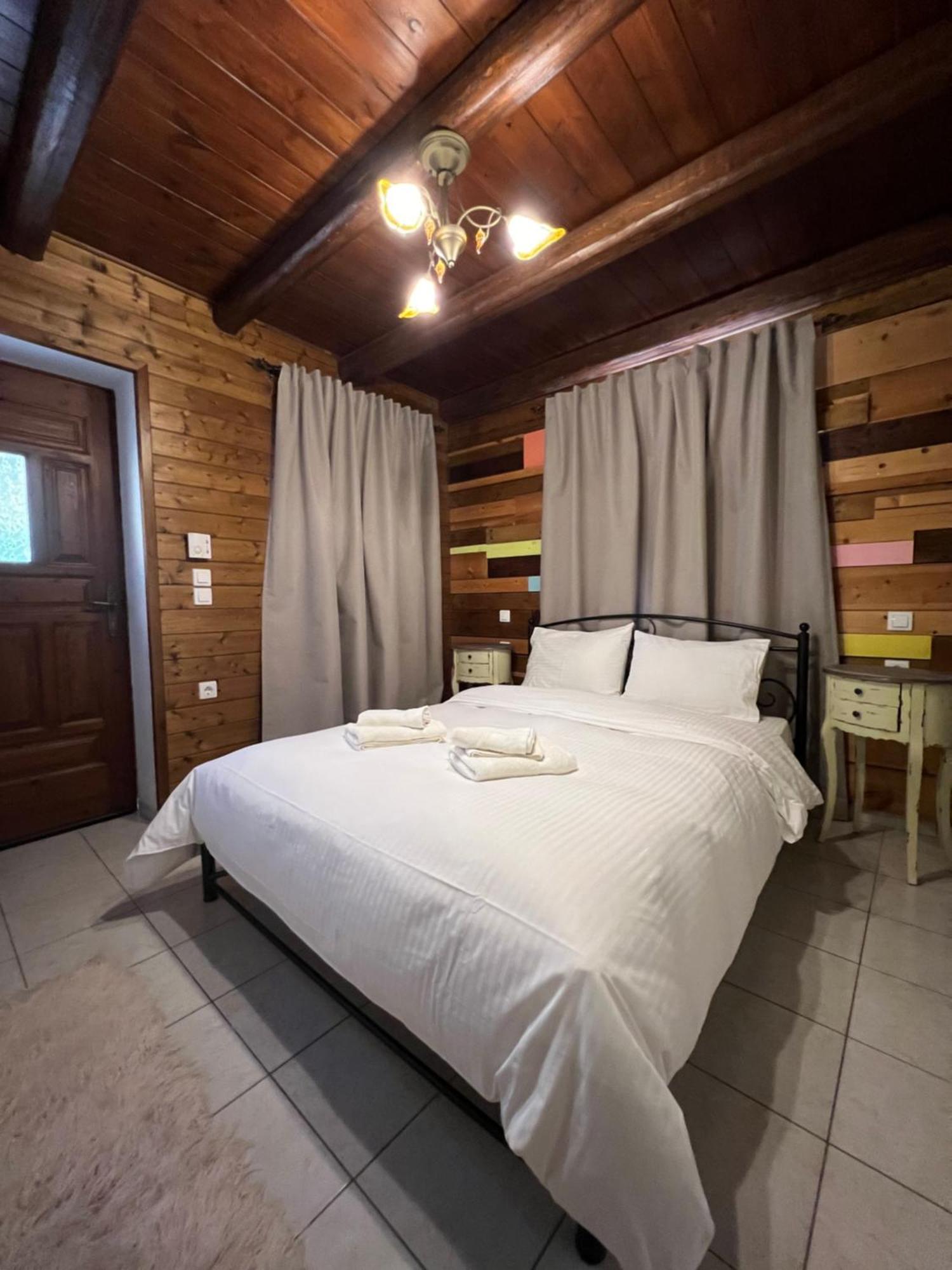 Ikojenia Traditional Hostel
