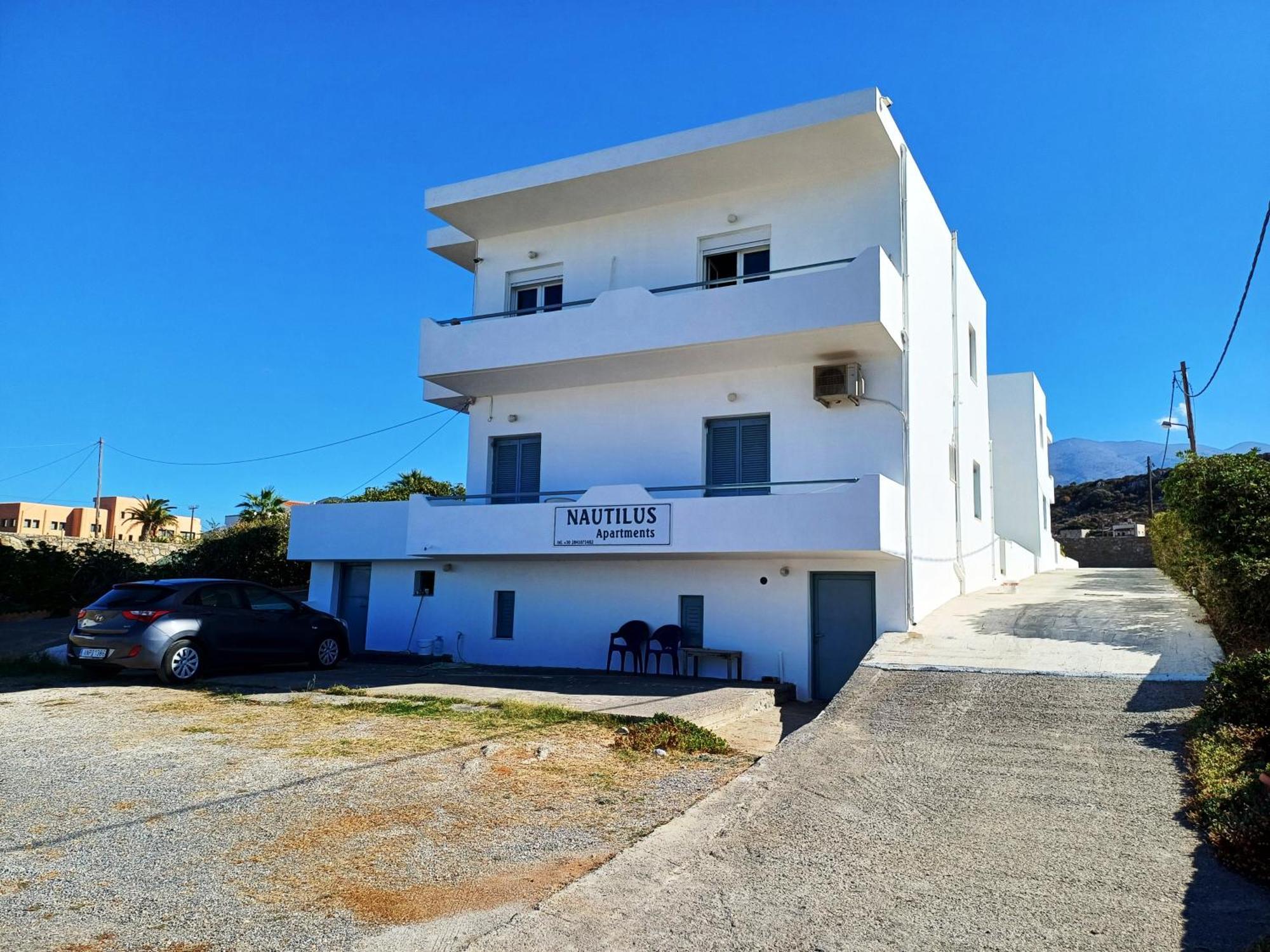 Nautilus Apartment *