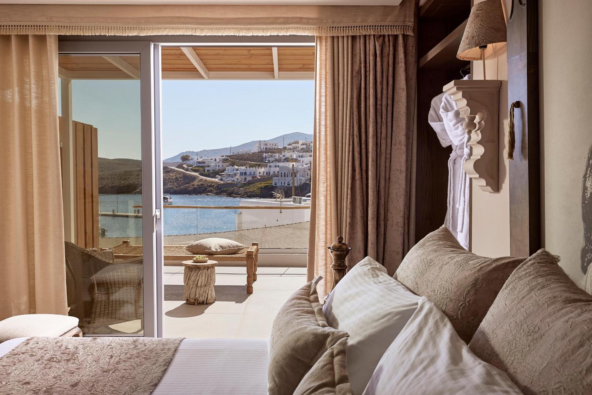 Kythnos Bay Hotel