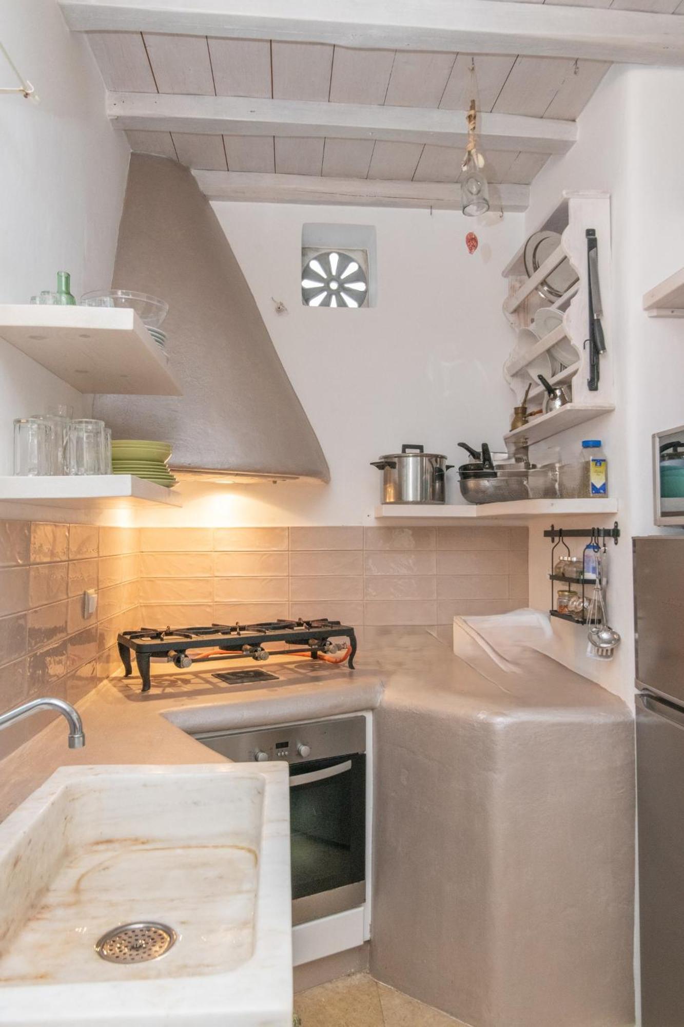 Art & Panormos (Tinos)
