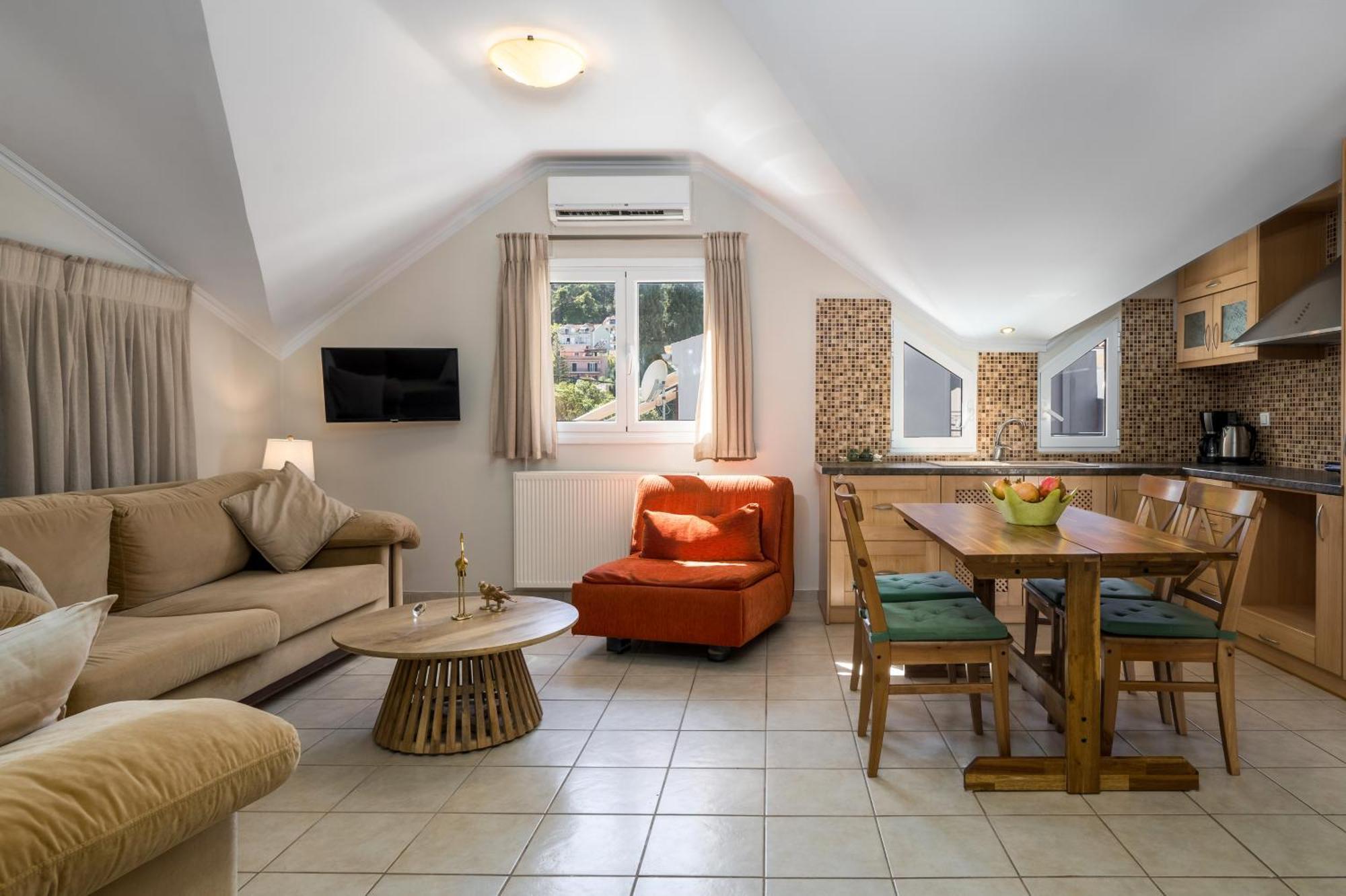 Attic Retreat Apartment