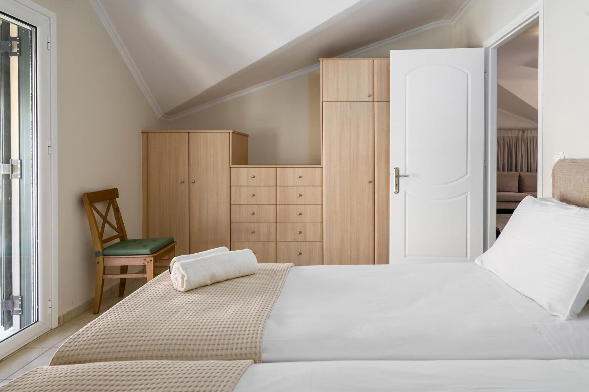 Apartment Attic Retreat Argostoli (Kefalonia)