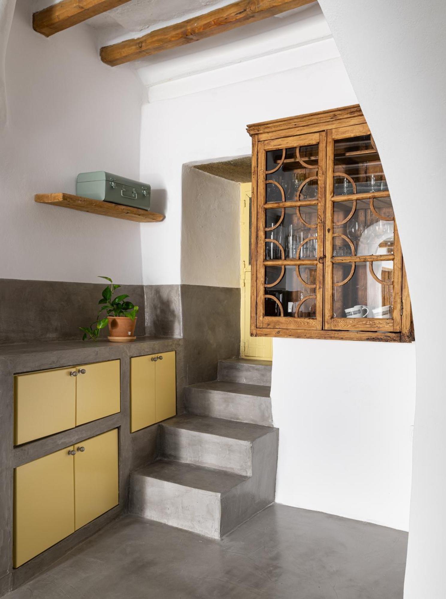 Th_eros House