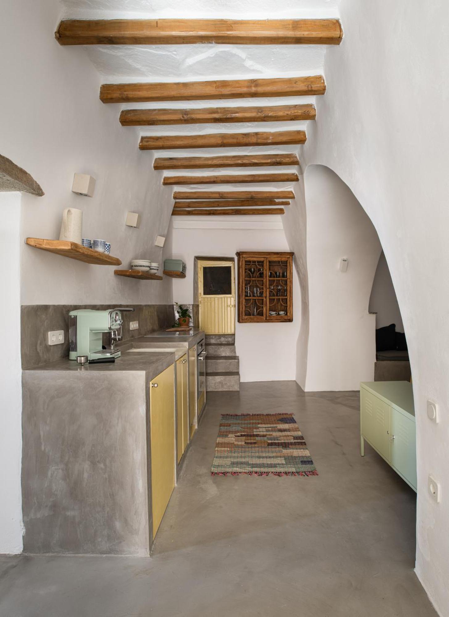 Holiday home Th_eros House *