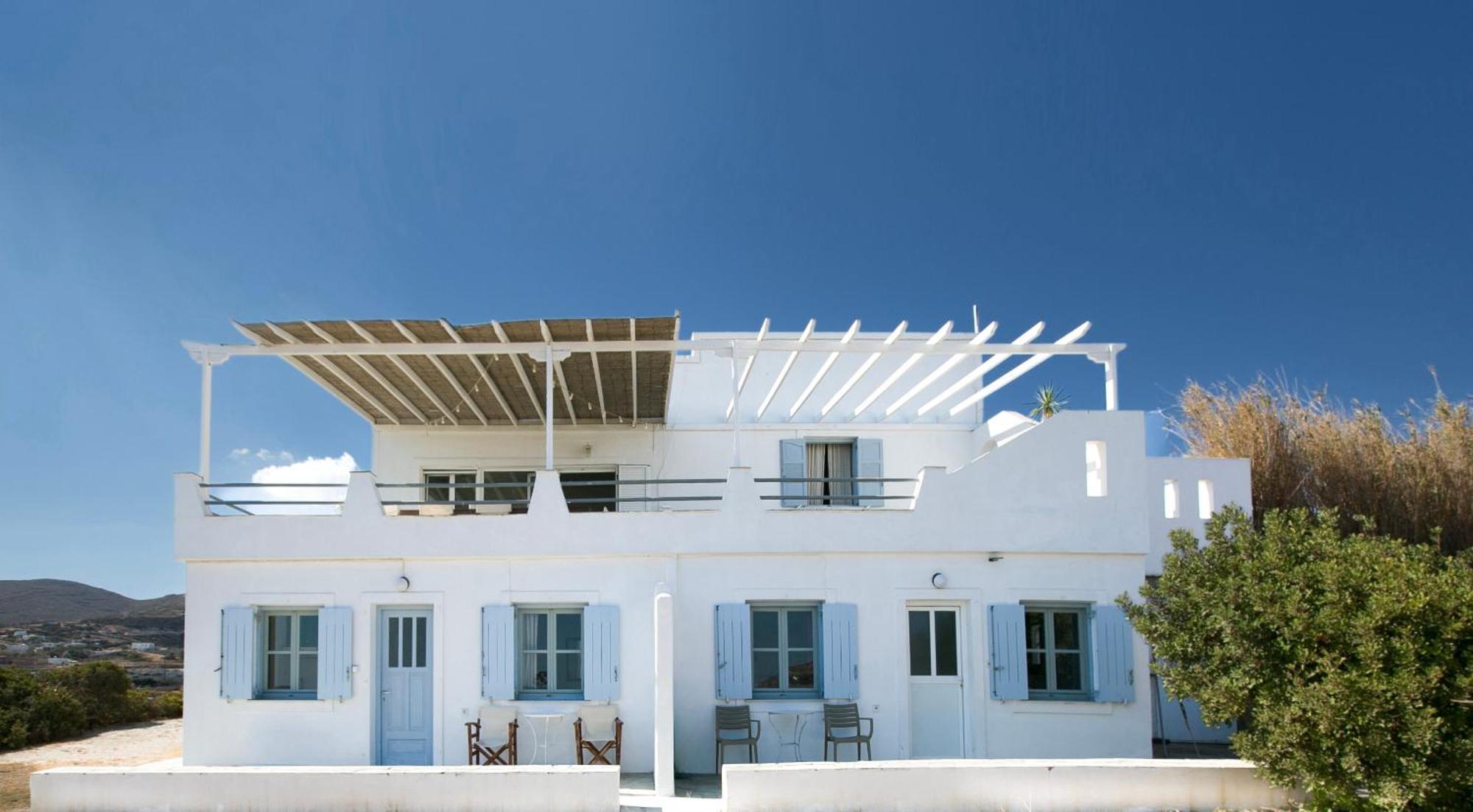 Avraam Naousa Livadia (Paros)