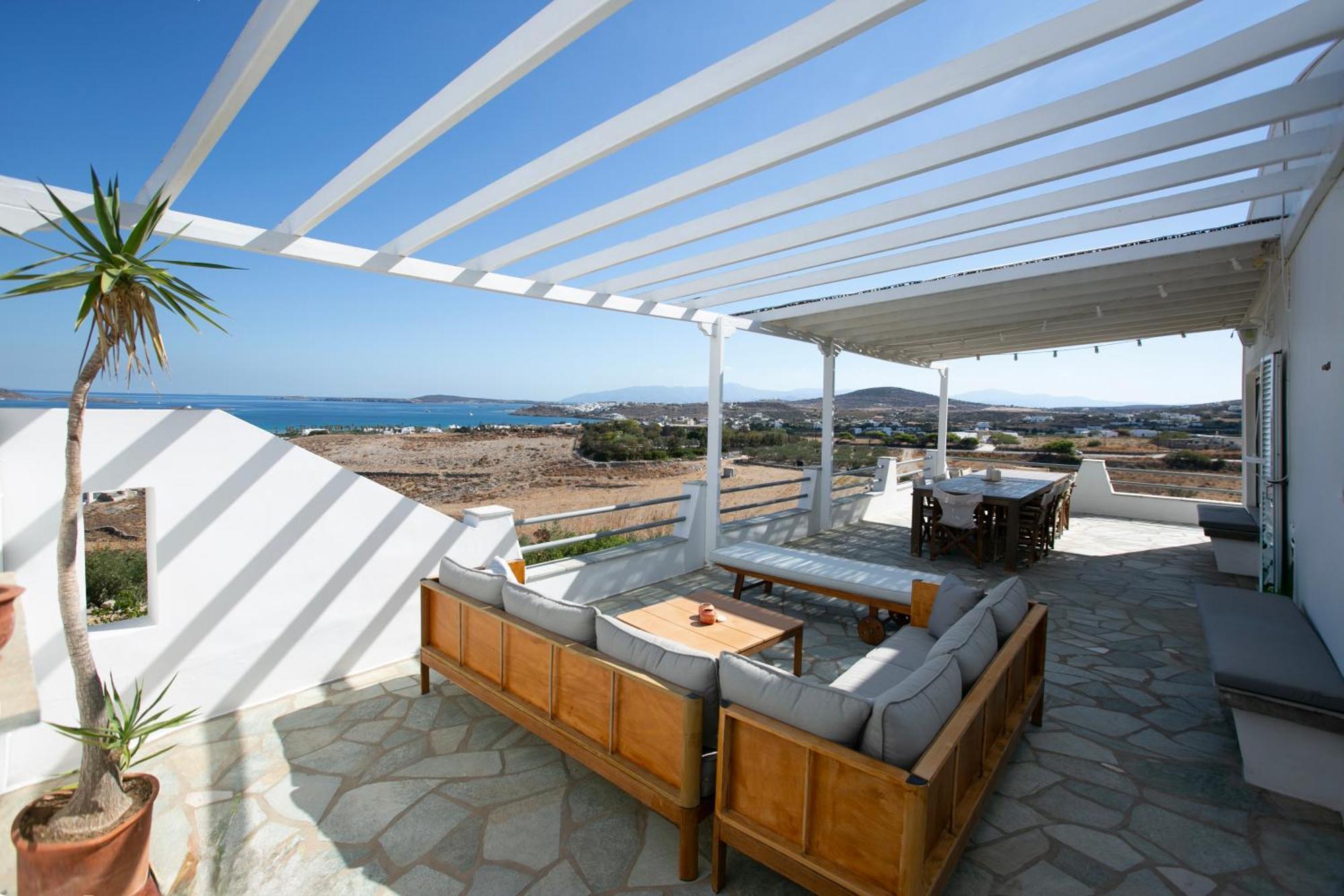 Avraam Naousa Livadia (Paros)