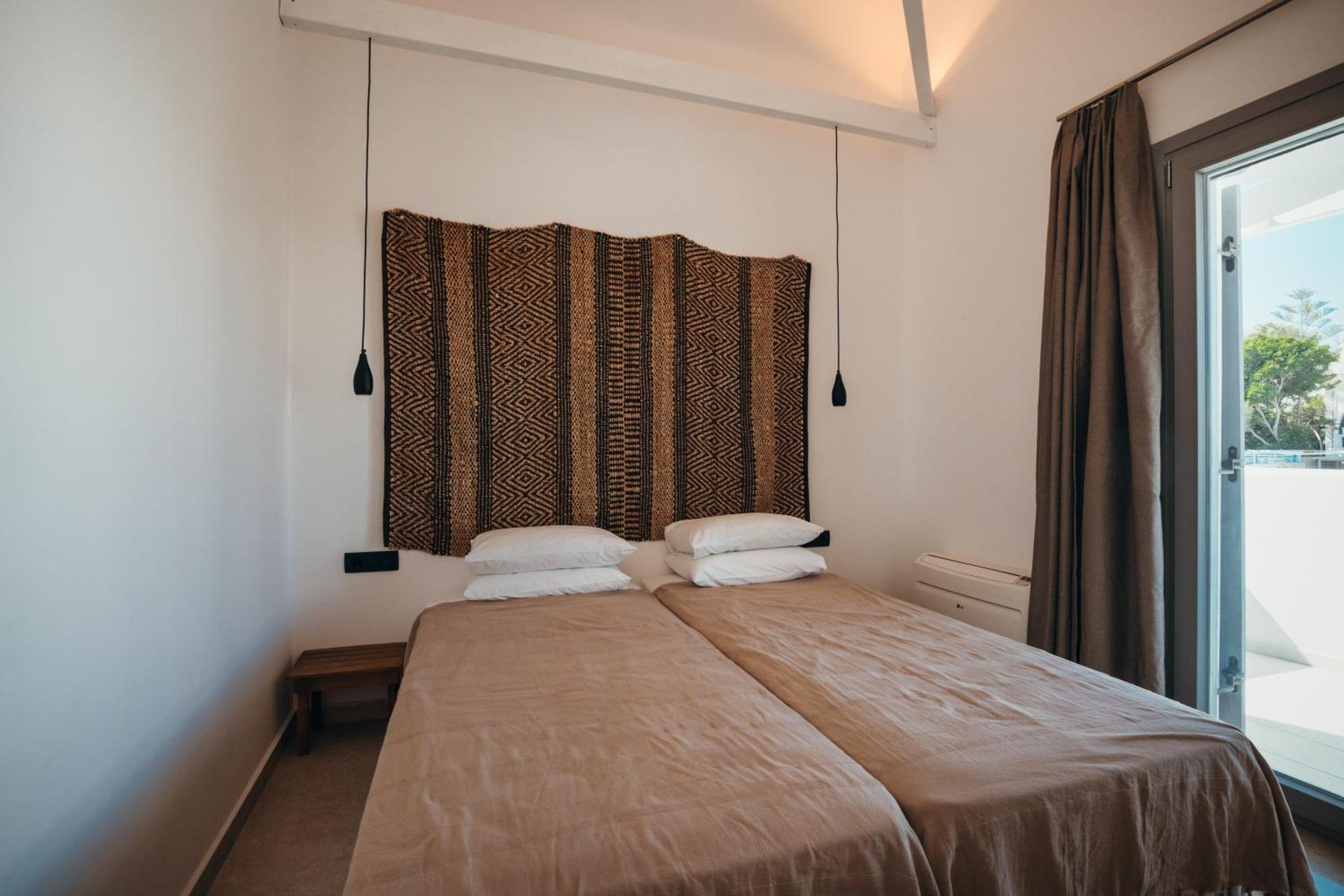 Apartment Aethra White