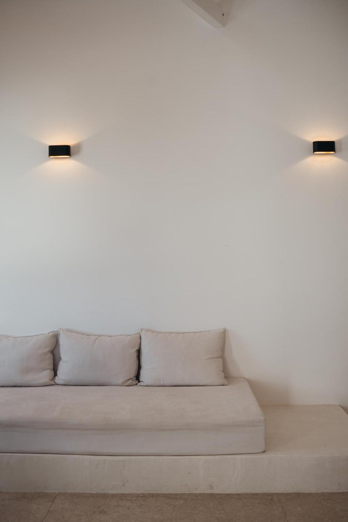 Apartment Aethra White