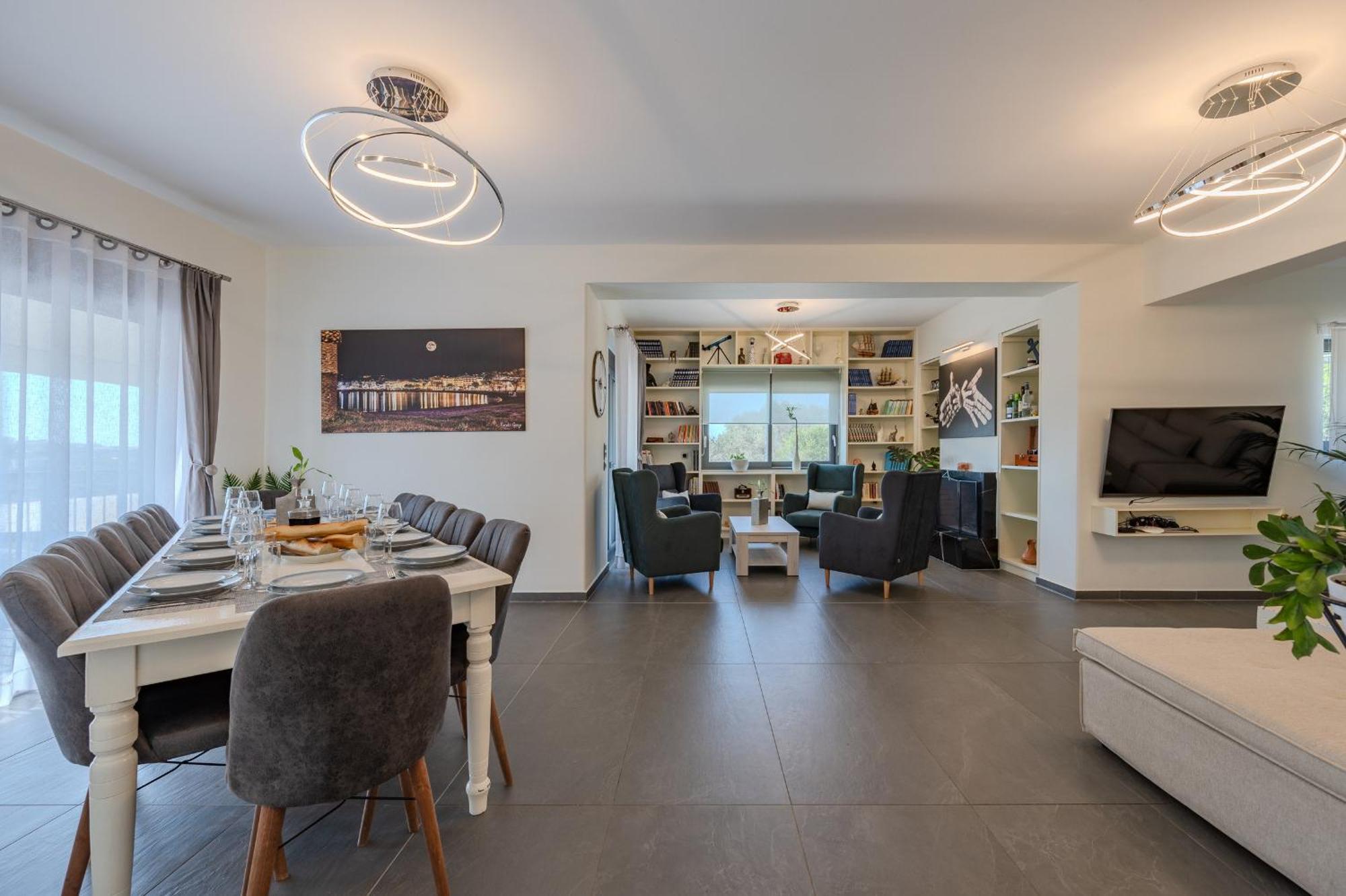 3a's Family Luxury Villa