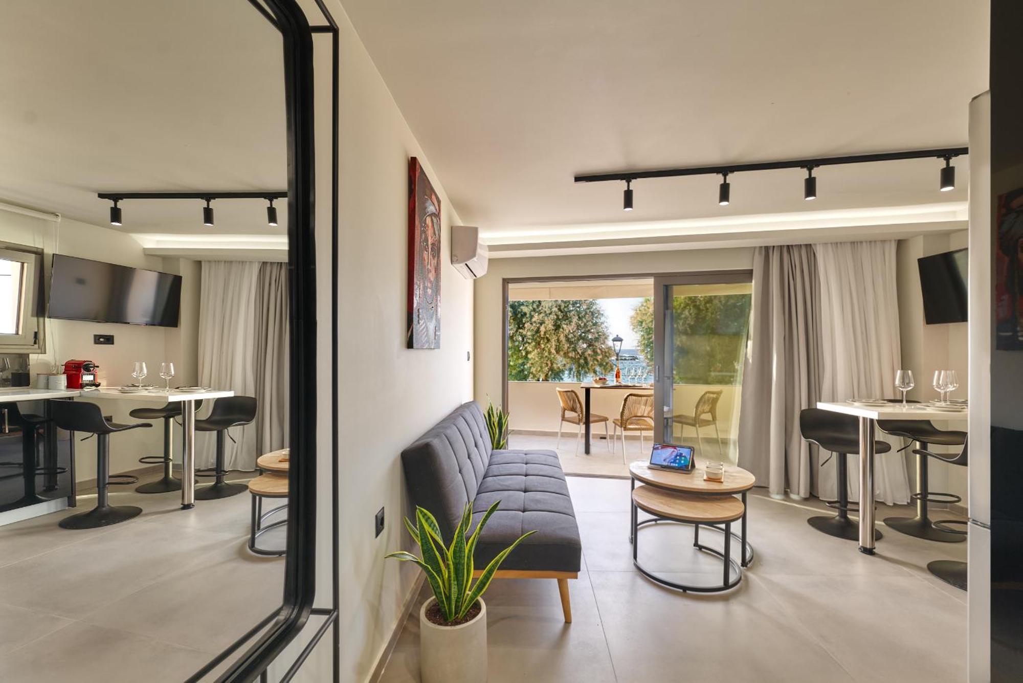 Callista Seafront Apartment