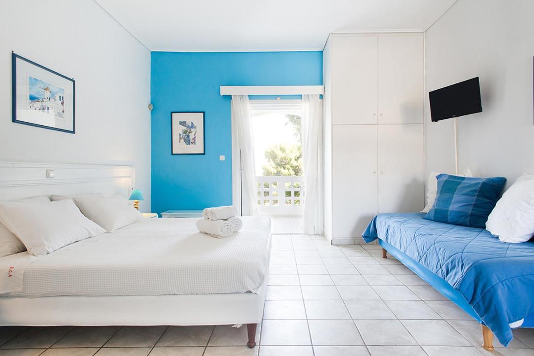 Daphne's Club Aparthotel 3*