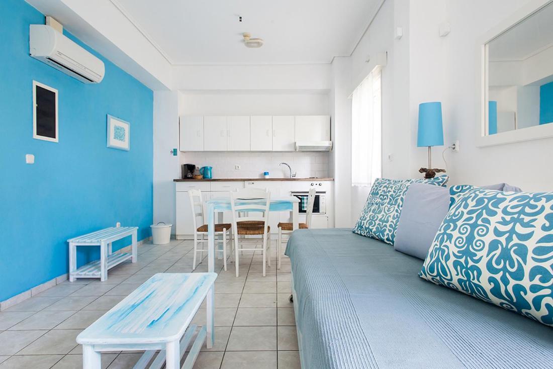 Daphne's Club Aparthotel 3*