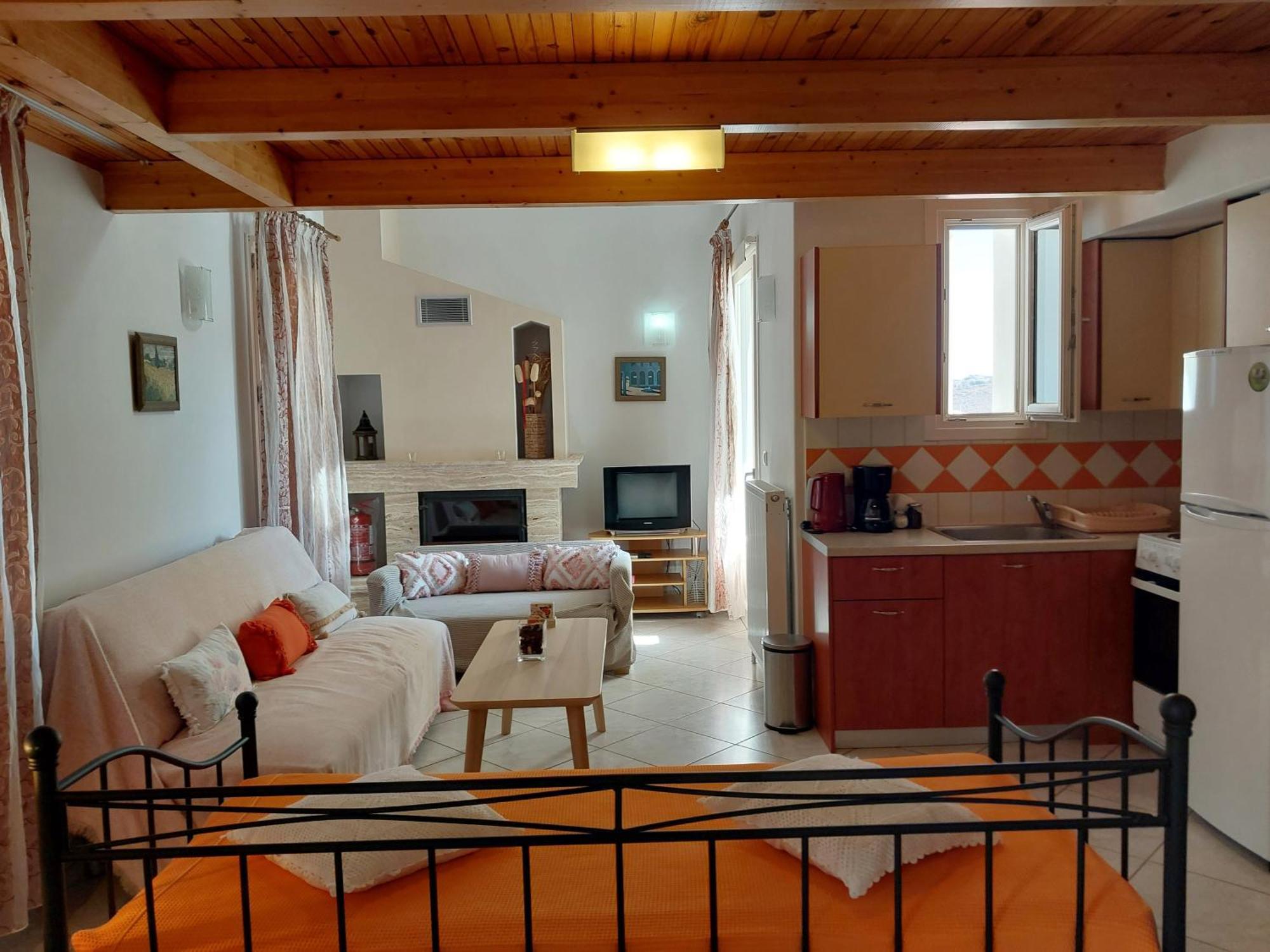 Rastoni Andros Town