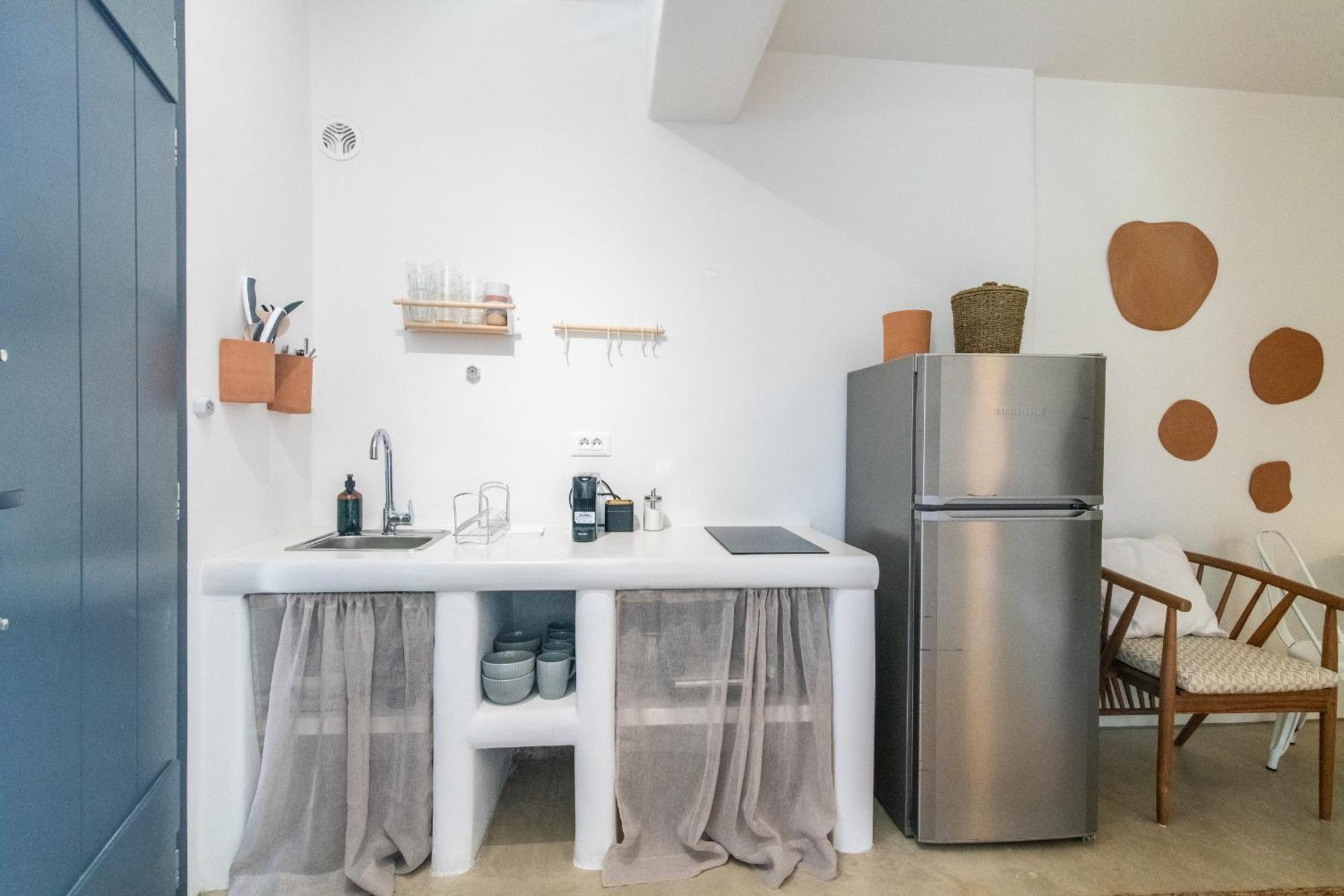 Art Beachfront Apartment Panormos (Tinos)