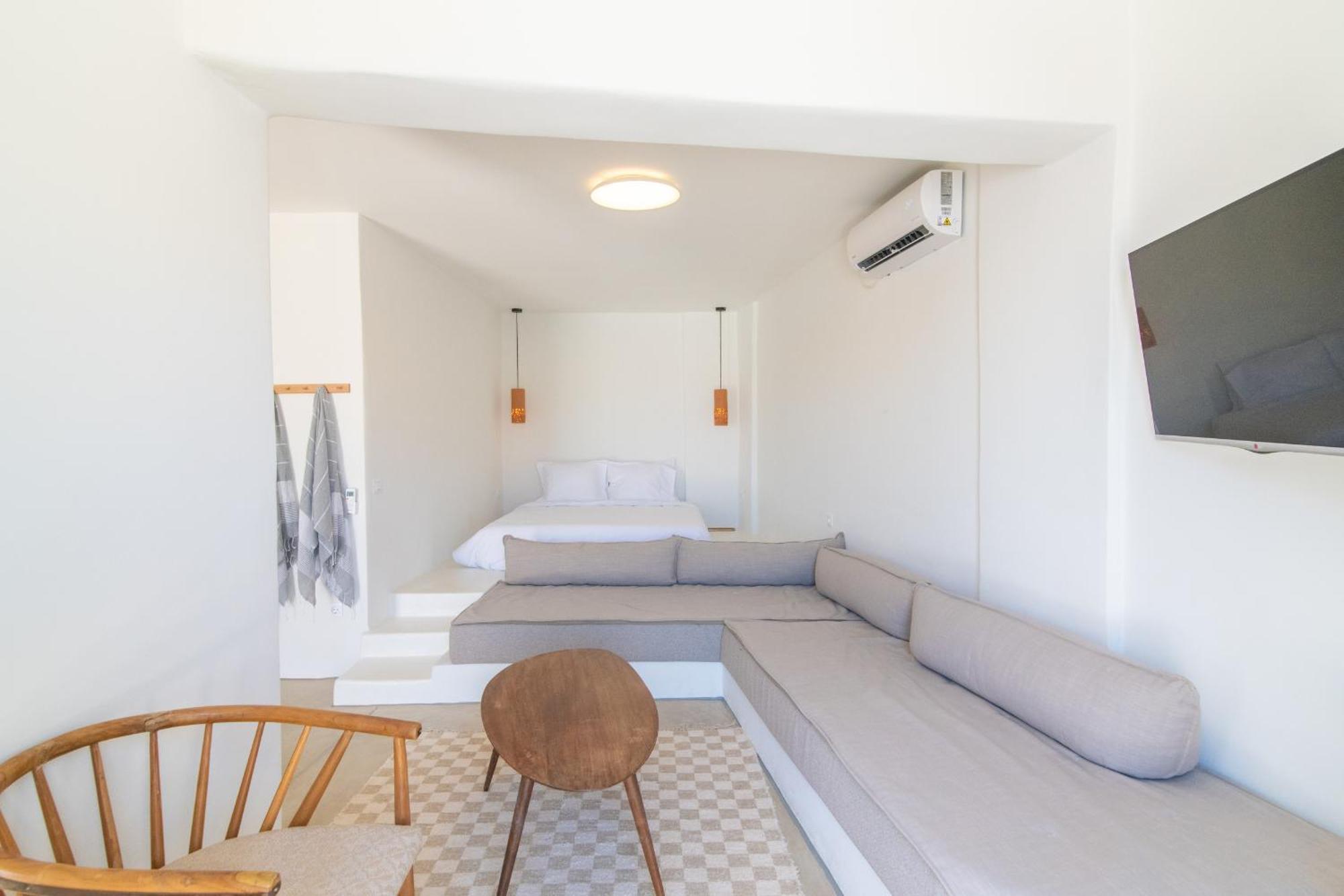 Art Beachfront * Panormos (Tinos)