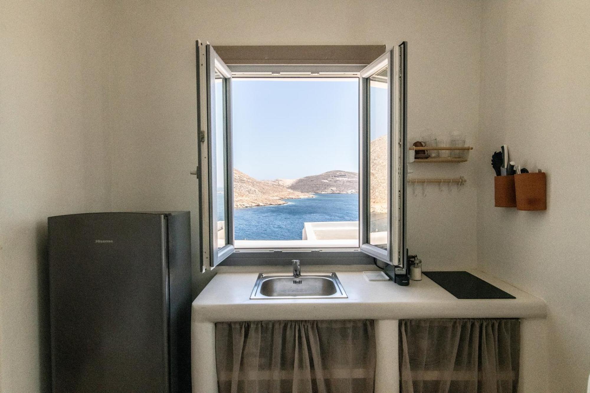 Art Beachfront Panormos (Tinos)