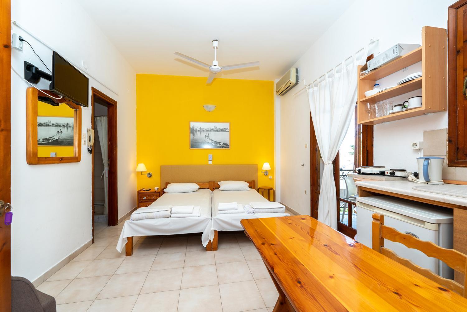 Town Cozy Escape Inn *