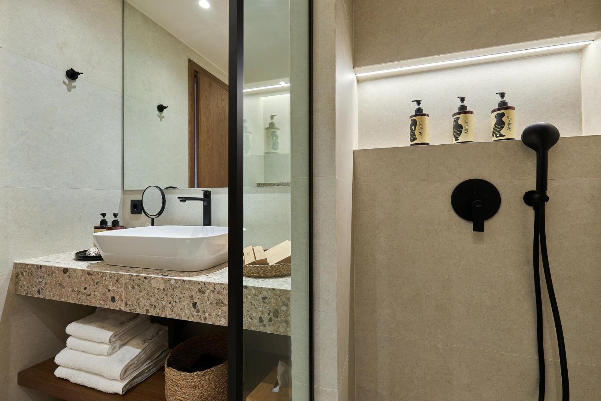 Apartment Kaptara Premium Upper Level Unit With Plunge Pool-part Of Kaptara Complex Koutouloufari (Crete)