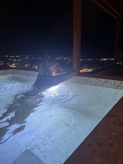 Apartment Kaptara Premium Upper Level Unit With Plunge Pool-part Of Kaptara Complex *
